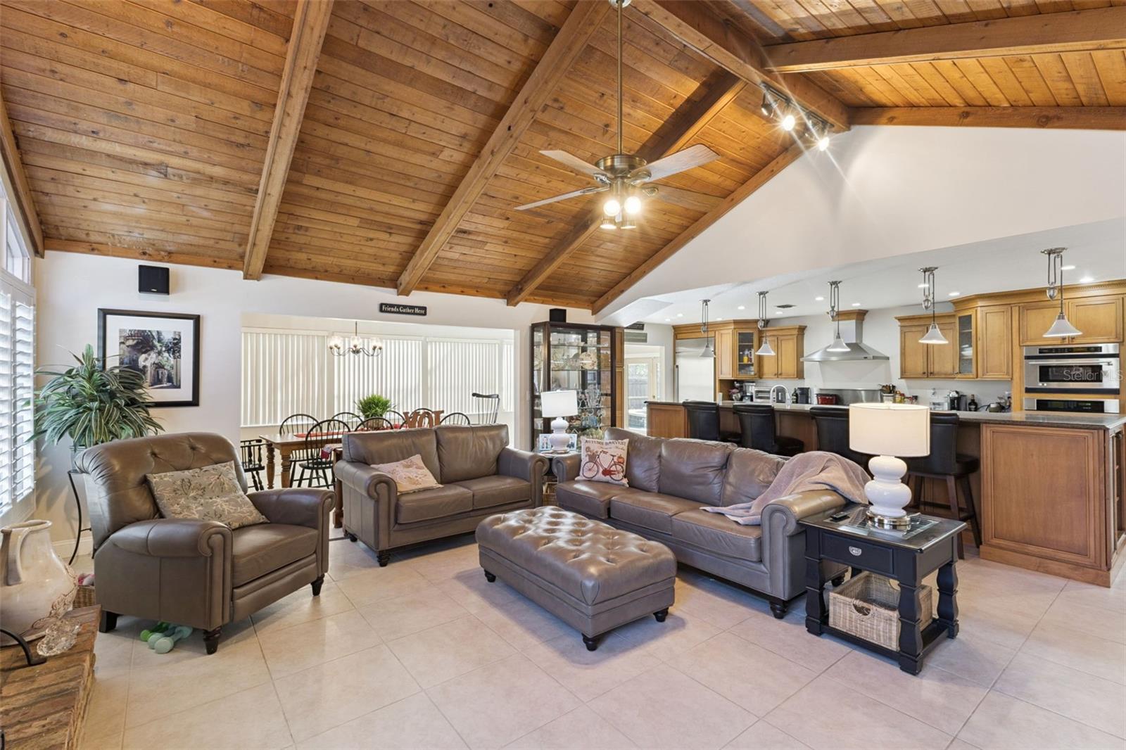 Image 10 of 25 For 133 Margate Mews