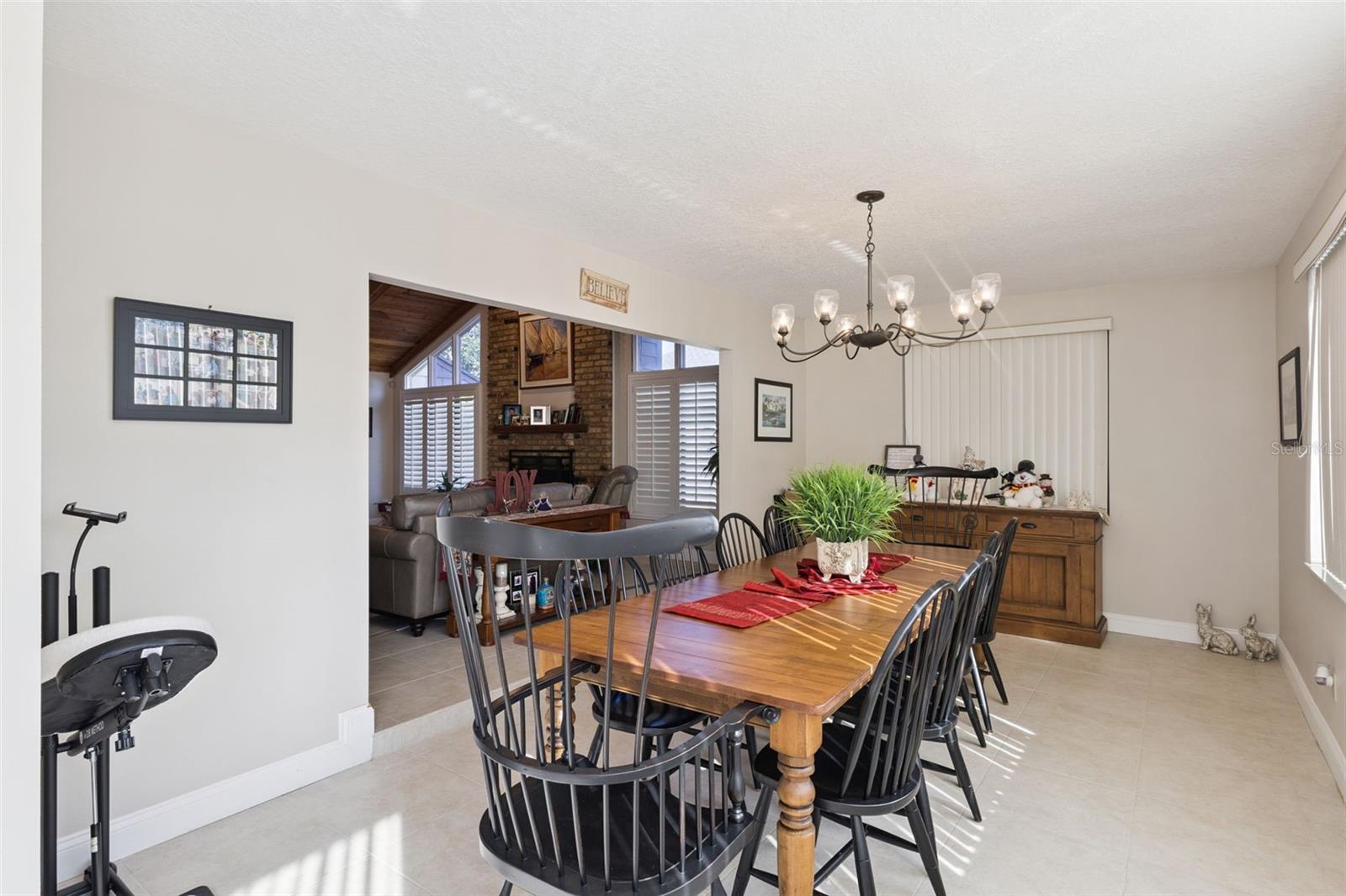 Image 11 of 25 For 133 Margate Mews