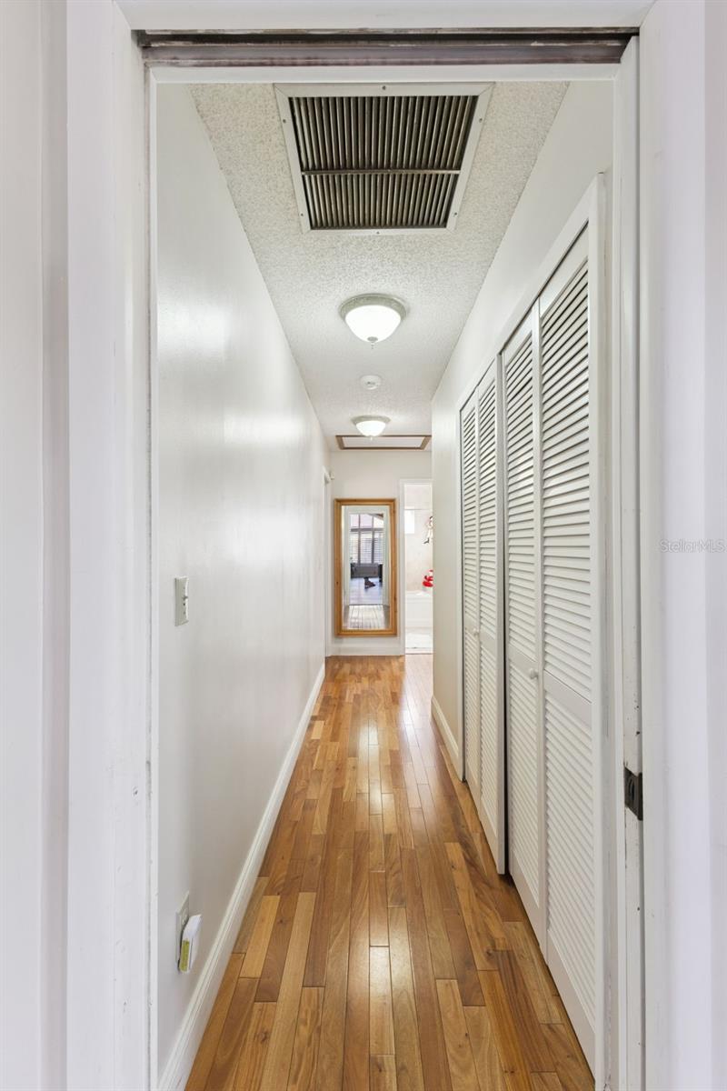 Image 13 of 25 For 133 Margate Mews