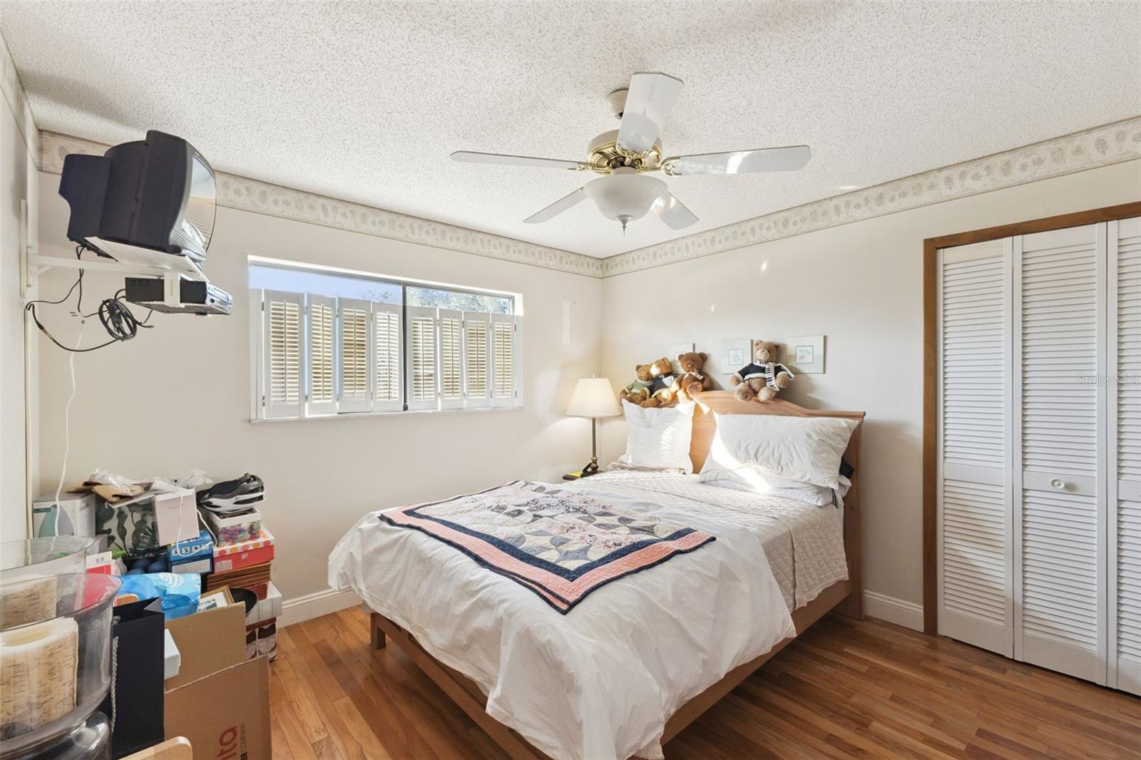 Image 17 of 25 For 133 Margate Mews