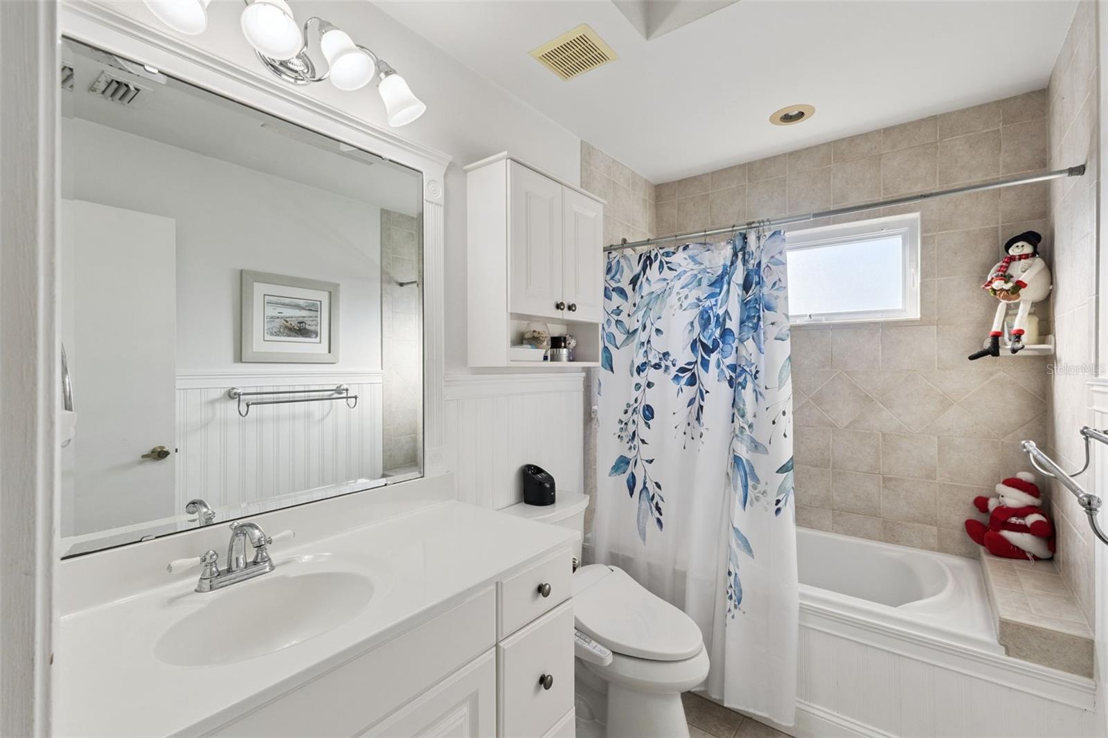 Image 18 of 25 For 133 Margate Mews