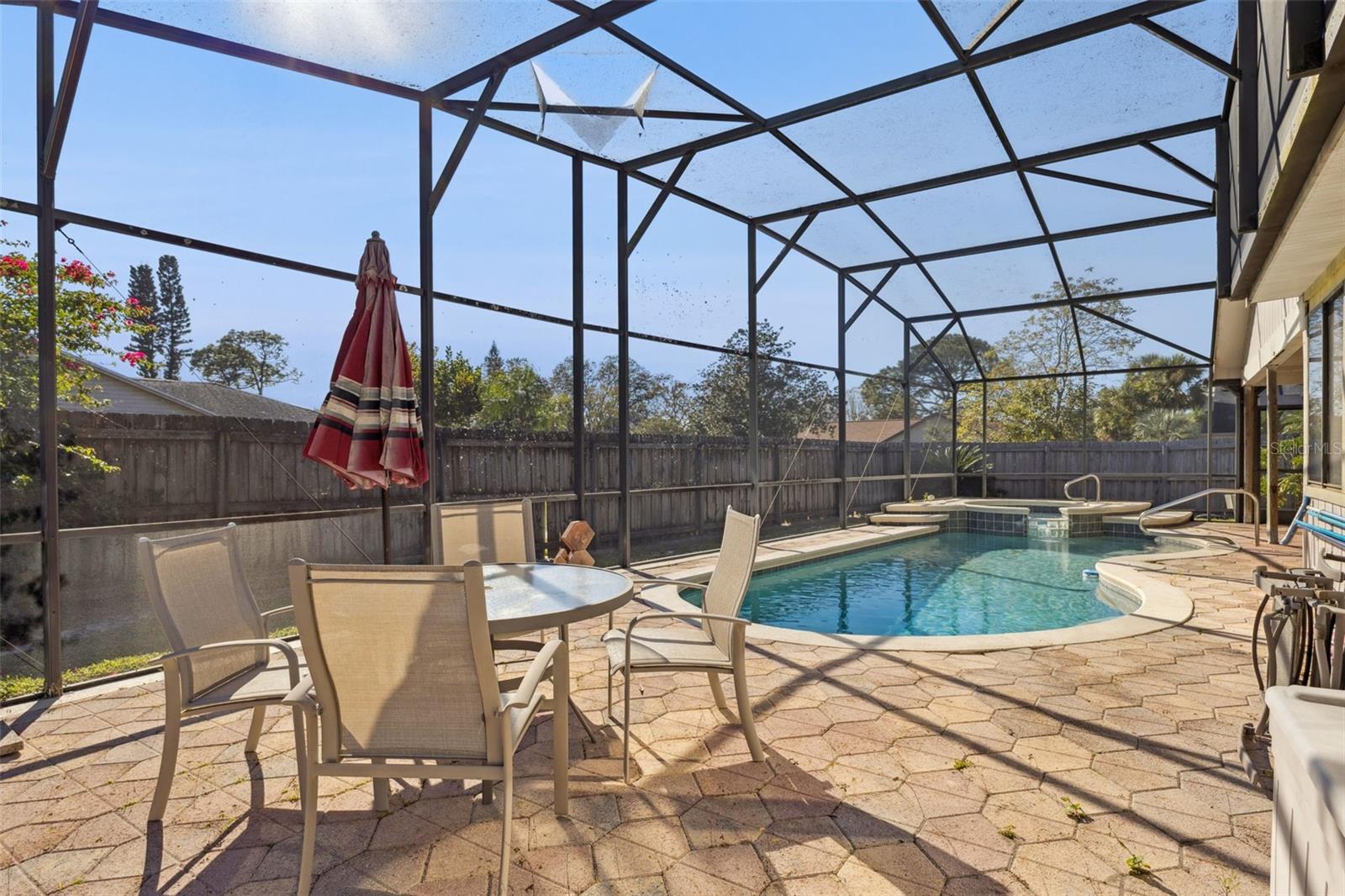 Image 22 of 25 For 133 Margate Mews