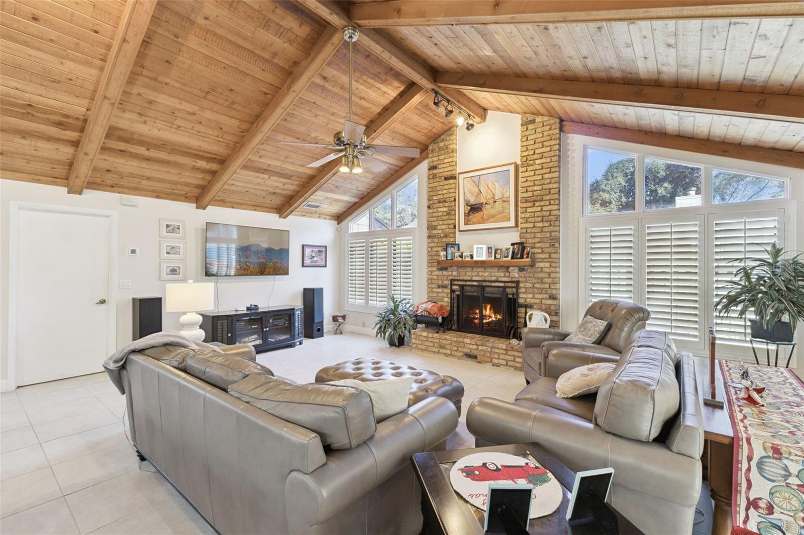 Image 8 of 25 For 133 Margate Mews