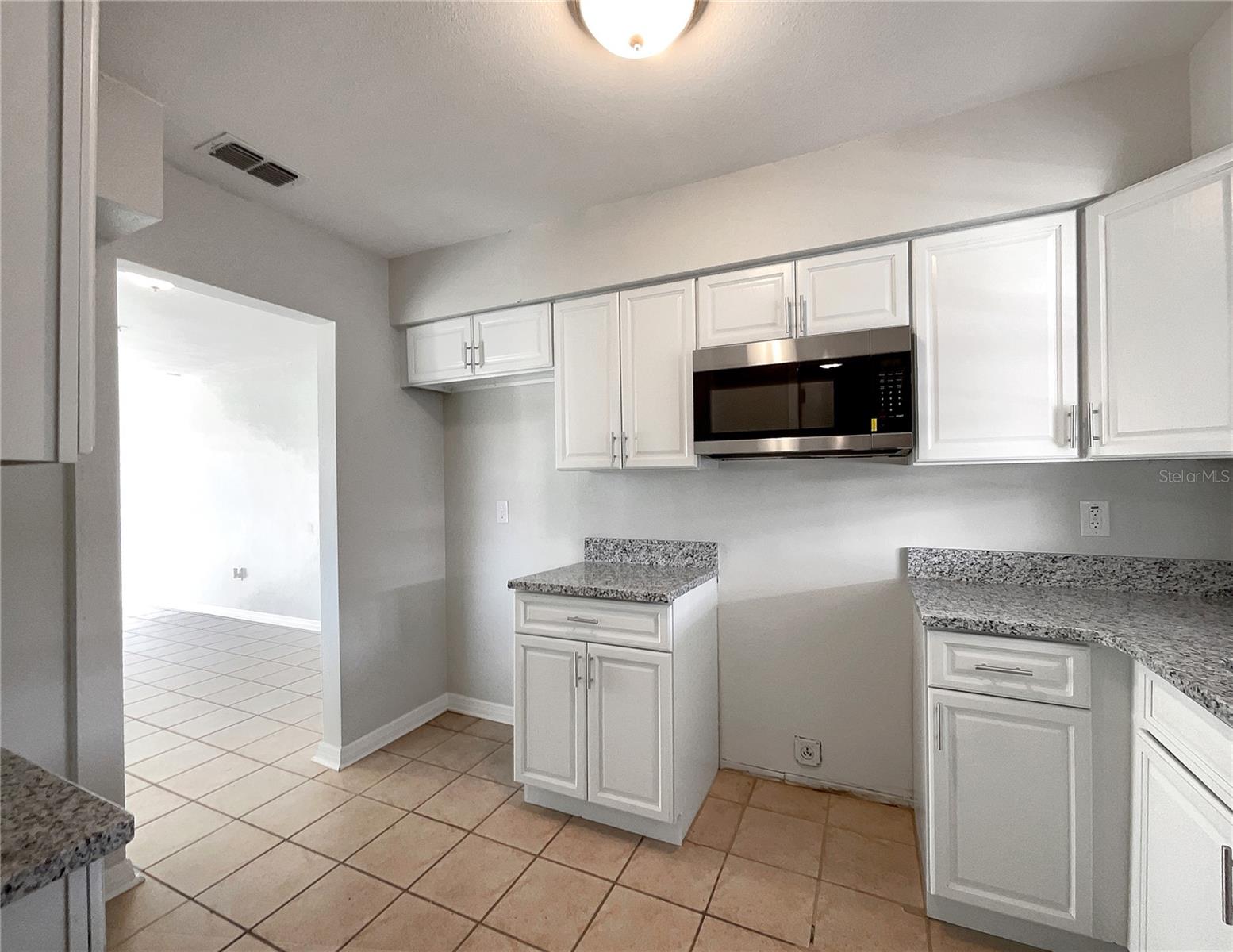 Image 11 of 20 For 2525 Kingsland Avenue