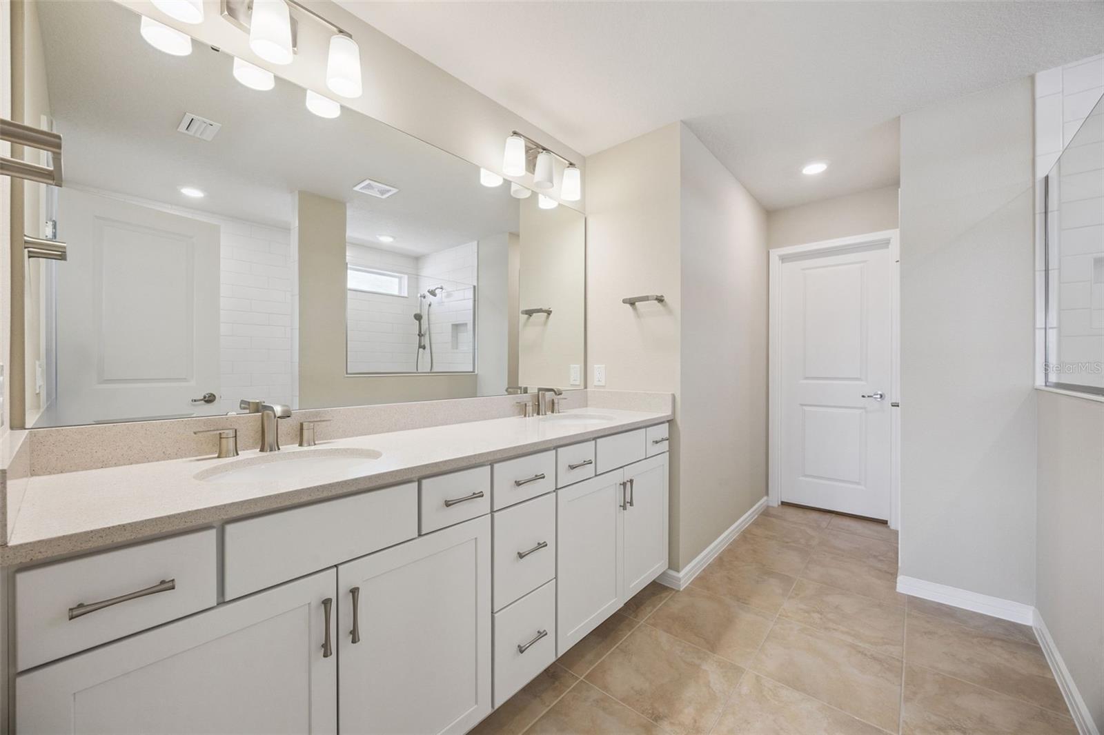 Image 21 of 64 For 2604 Blowing Breeze Avenue