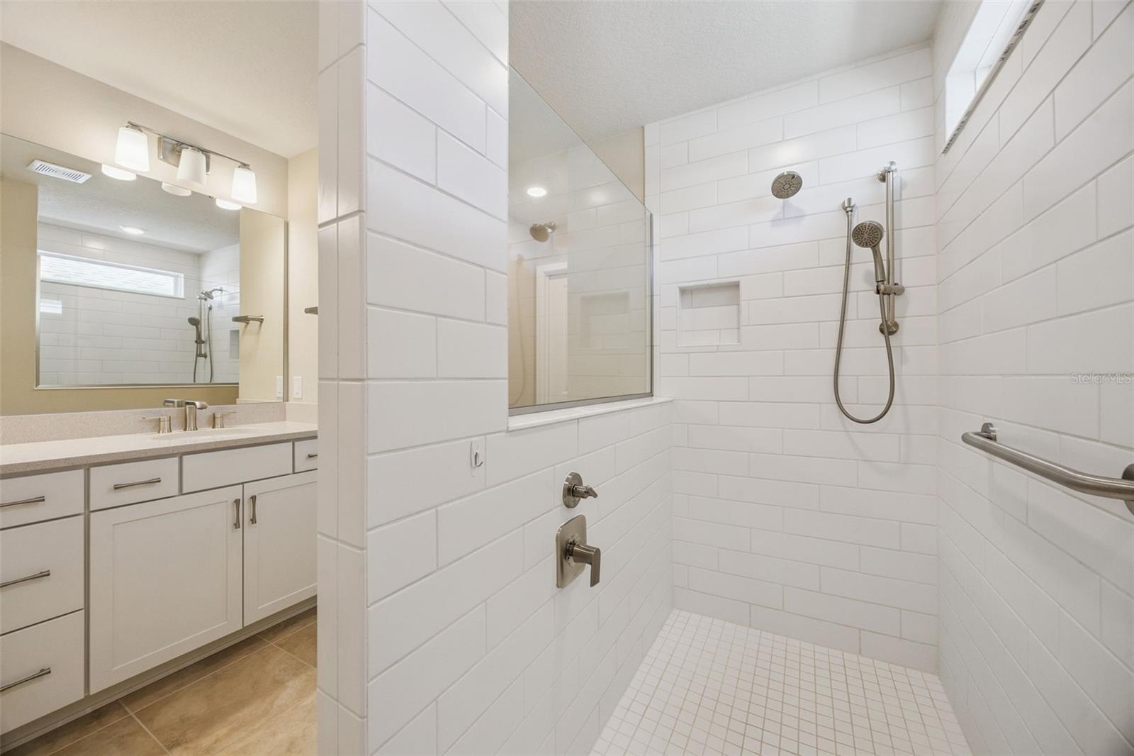 Image 23 of 64 For 2604 Blowing Breeze Avenue