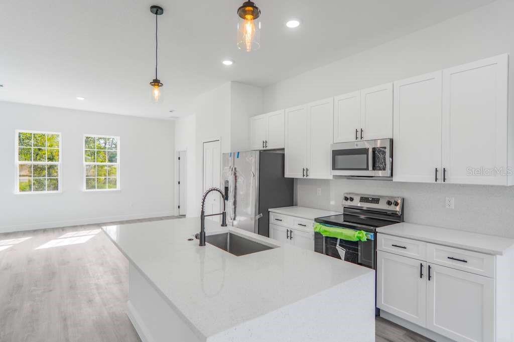 Image 7 of 27 For 15683 49th Avenue Road