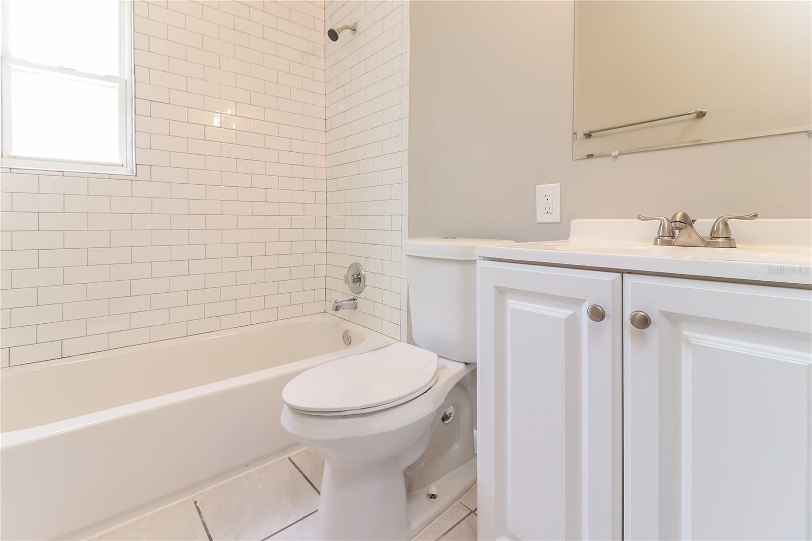 Image 12 of 16 For 4097 Porpoise Drive Se