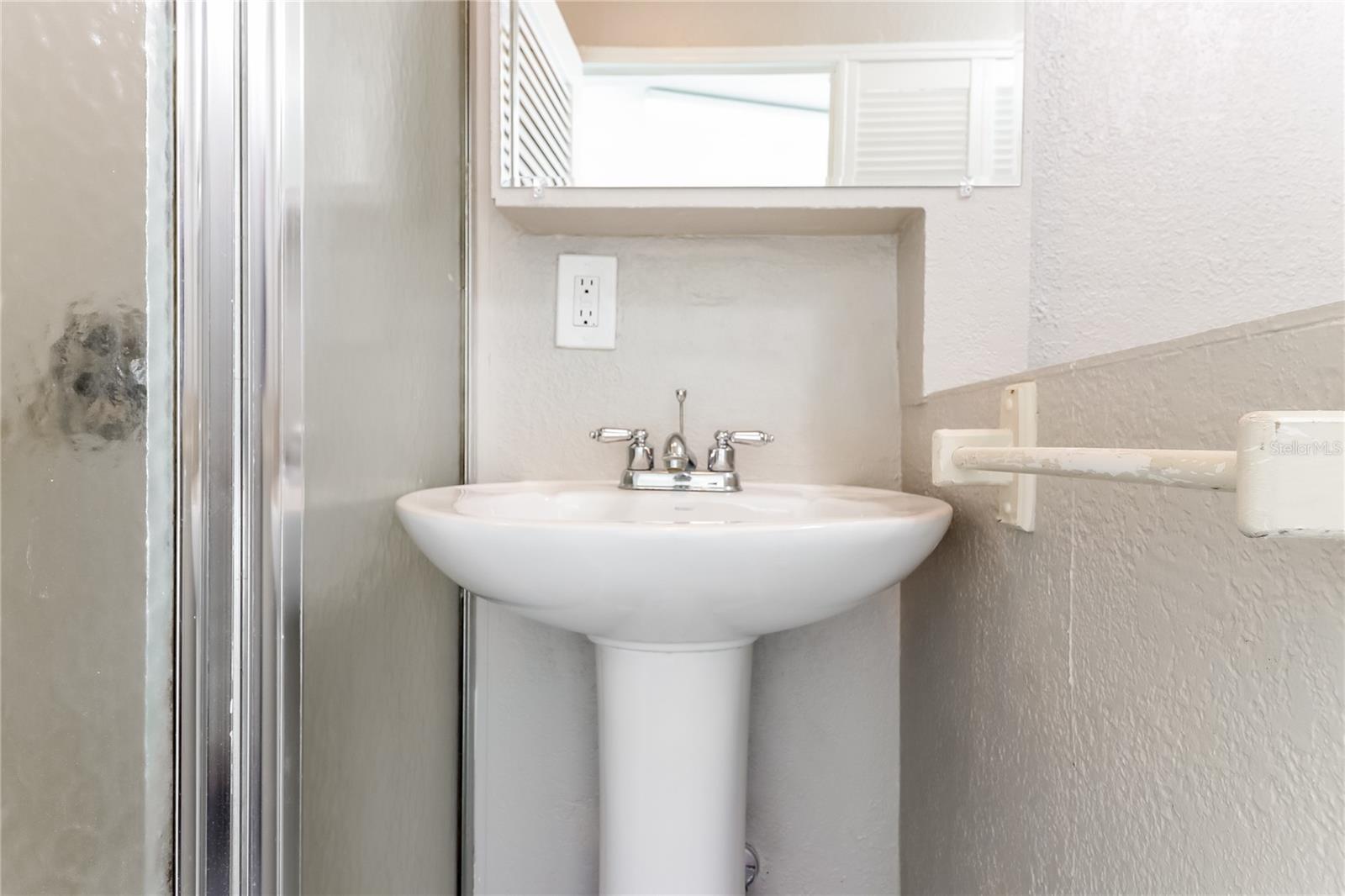 Image 13 of 16 For 4097 Porpoise Drive Se