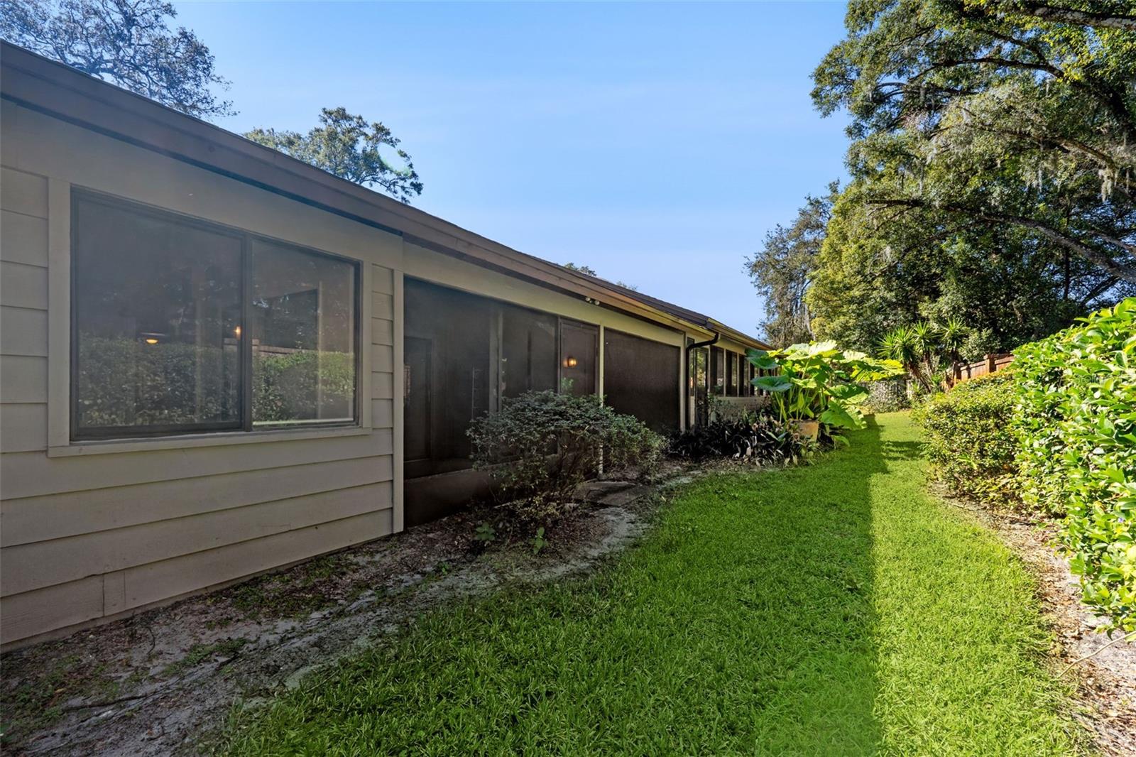 Image 41 of 52 For 2917 Revere Place 2917