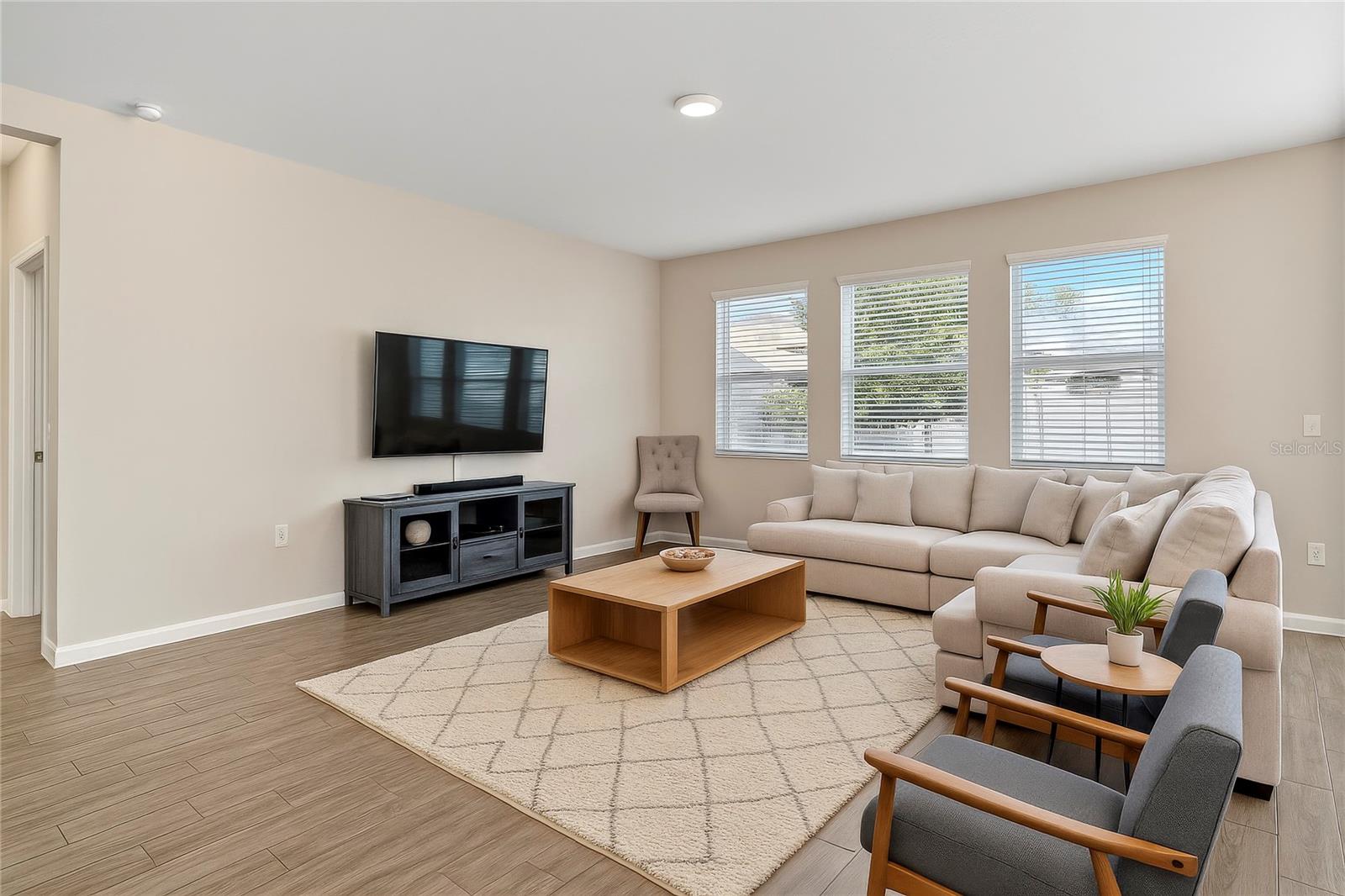 Image 7 of 30 For 264 Taft Drive