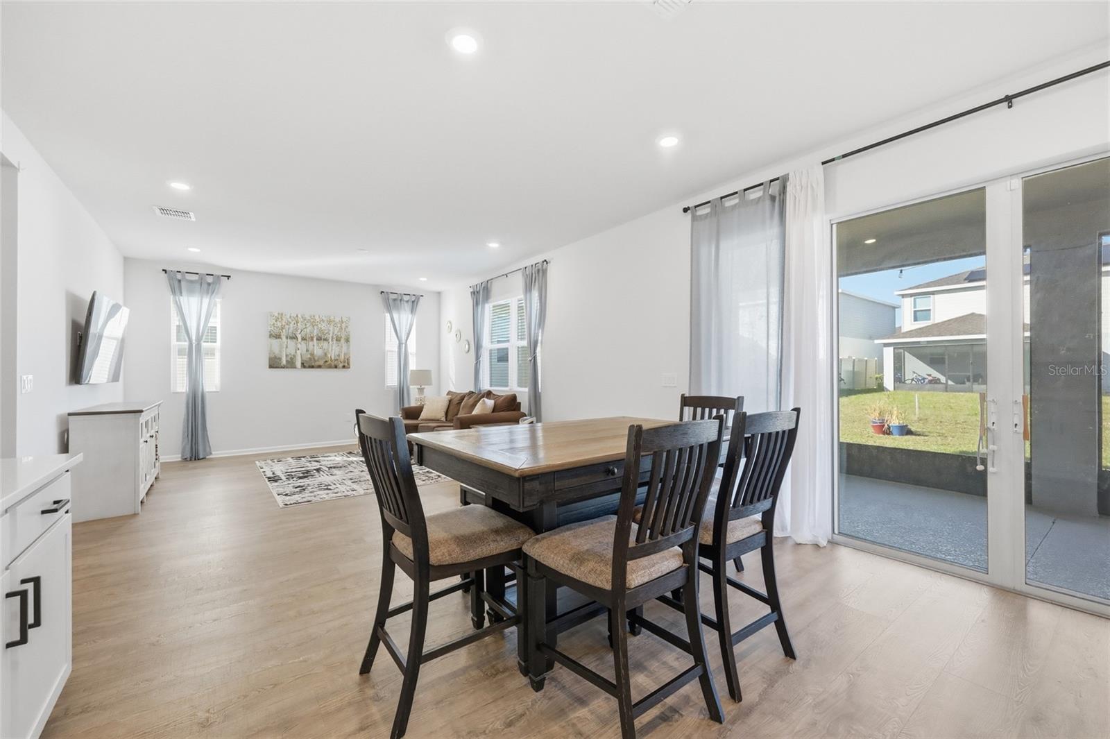 Image 11 of 35 For 1123 Sugarwood Street