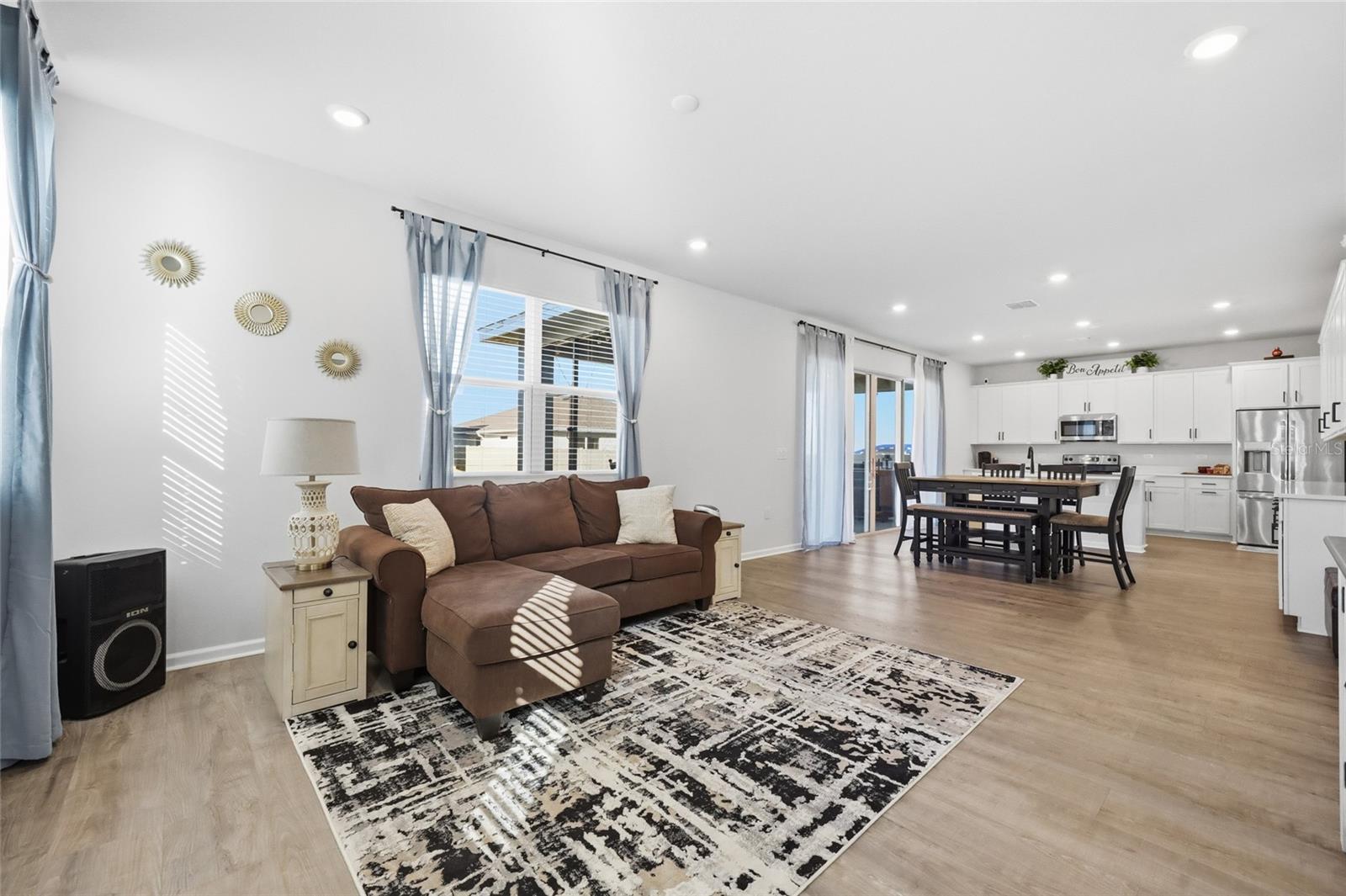 Image 12 of 35 For 1123 Sugarwood Street