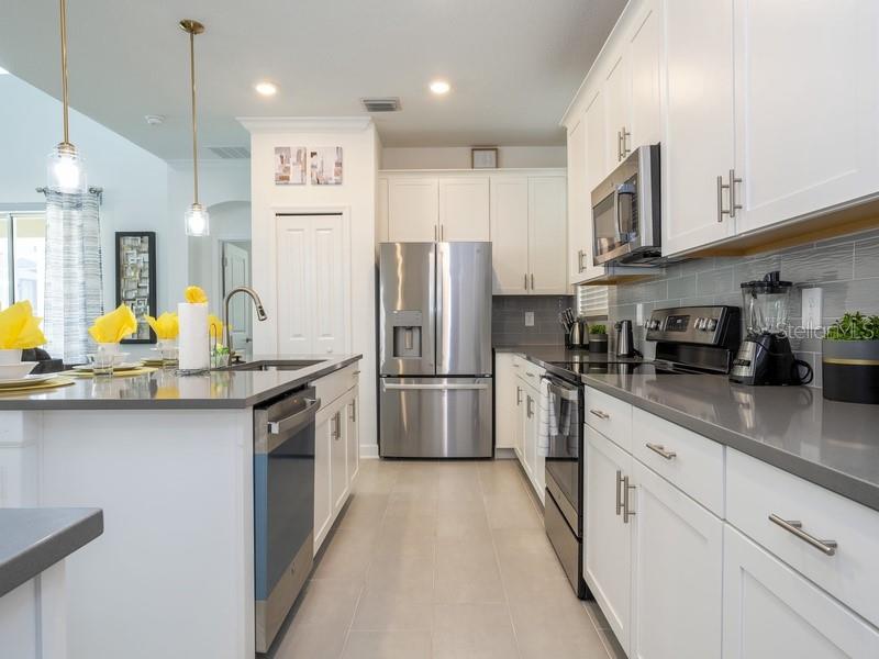 Image 3 of 90 For 8956 Takeaway Way