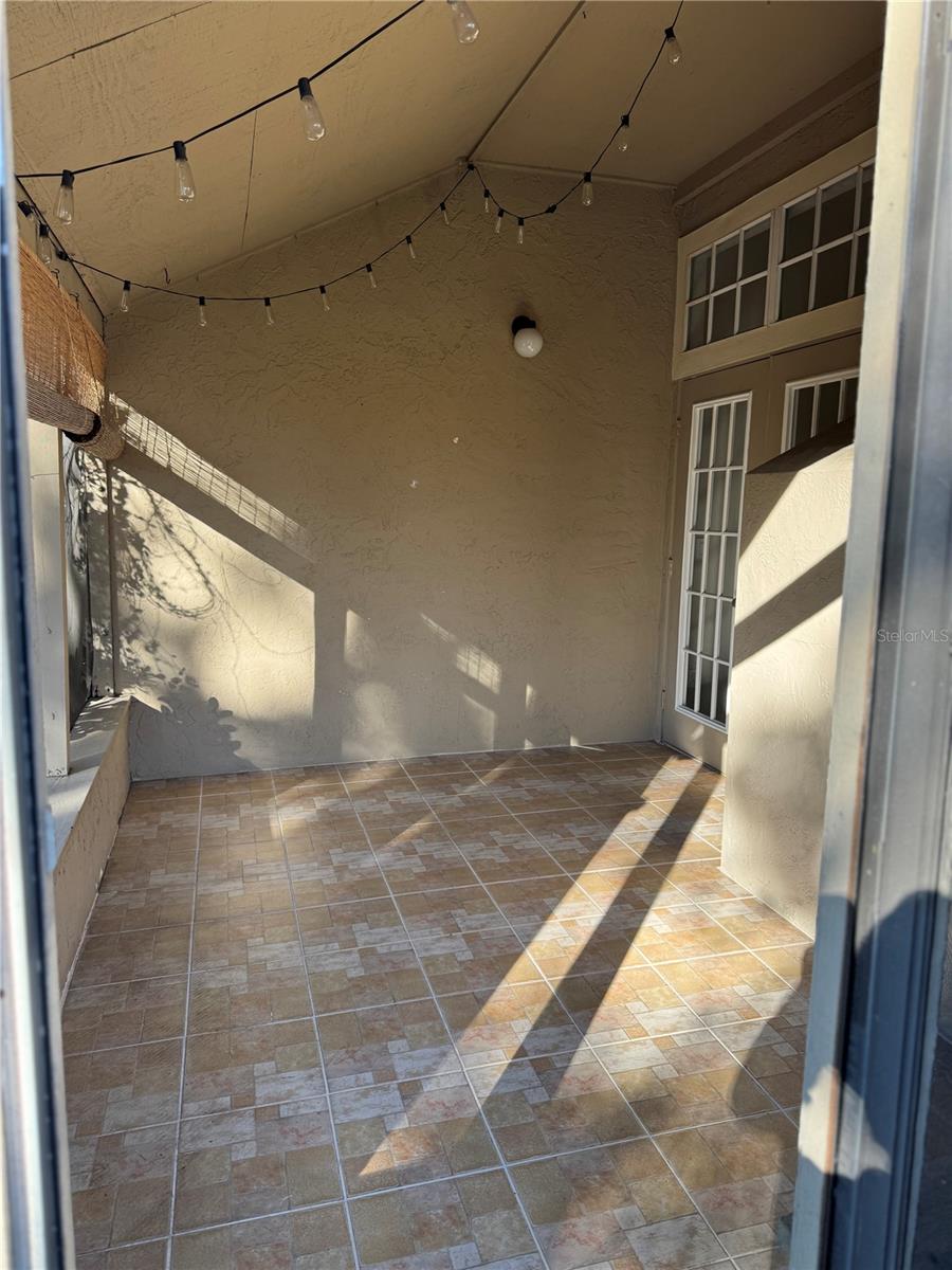 Image 14 of 24 For 1418 Farrindon Circle 1418