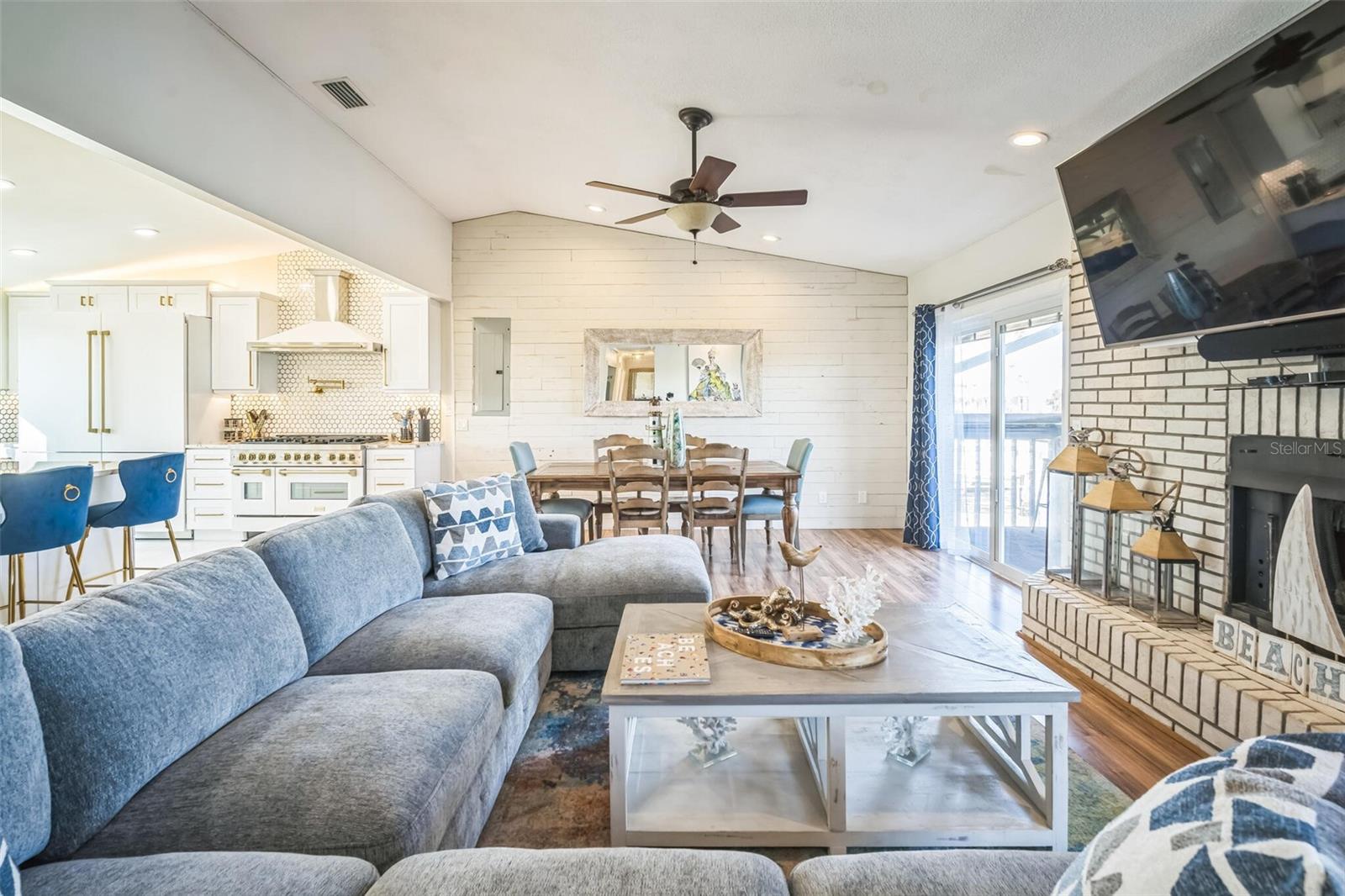 Image 35 of 46 For 328 6th Avenue