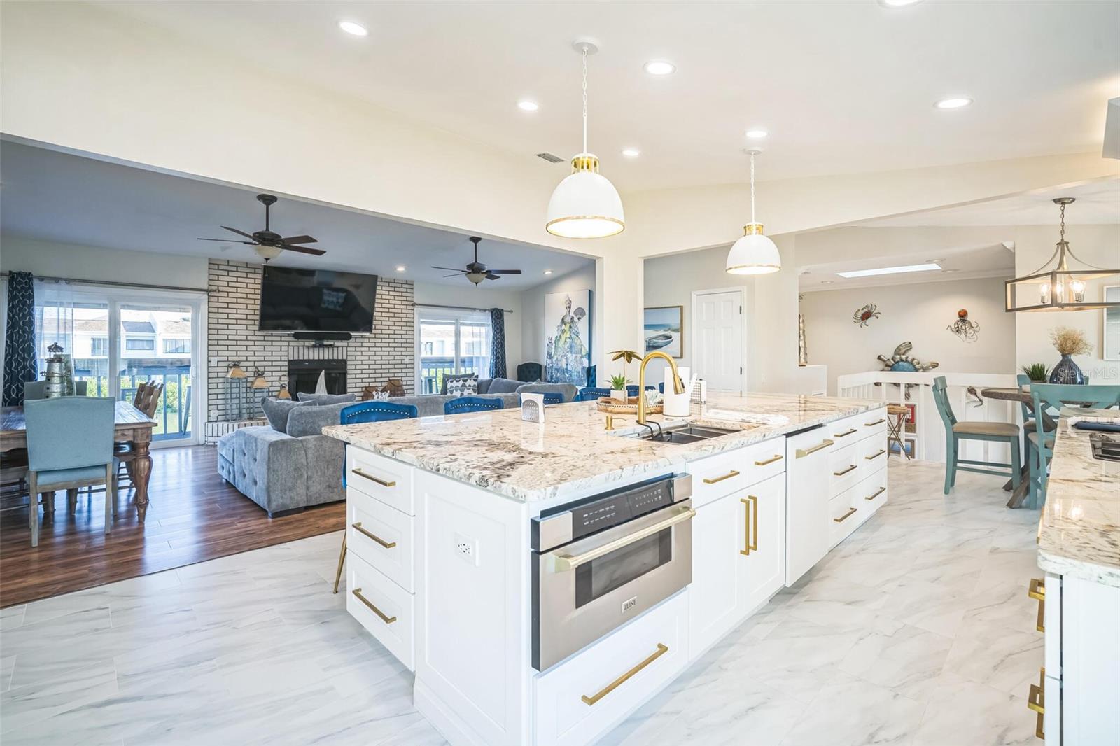 Image 39 of 46 For 328 6th Avenue