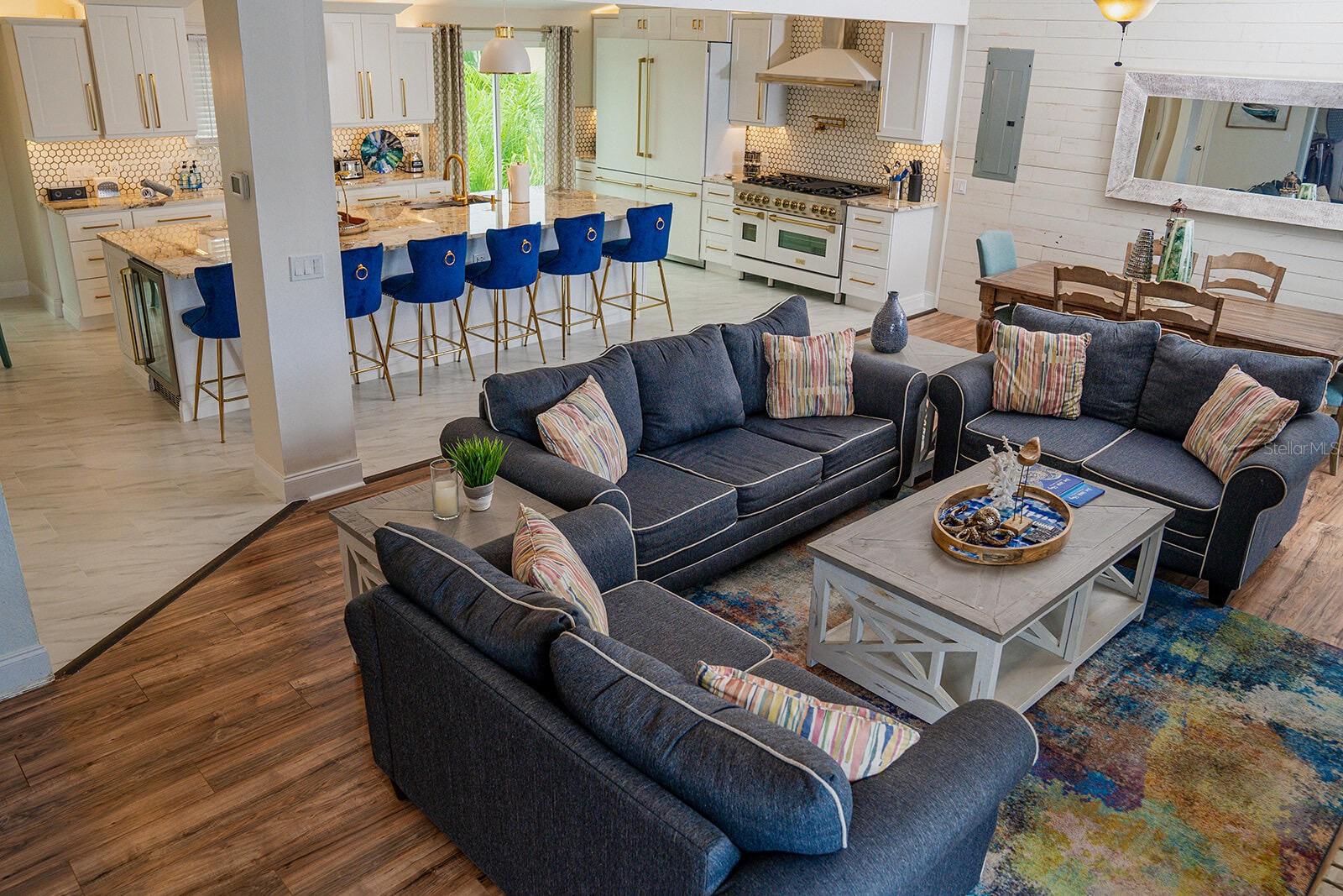 Image 5 of 46 For 328 6th Avenue