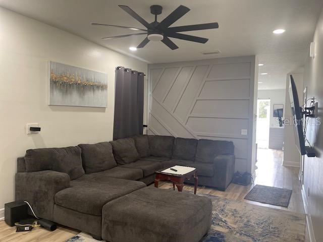 Image 5 of 13 For 5373 Northlawn Way