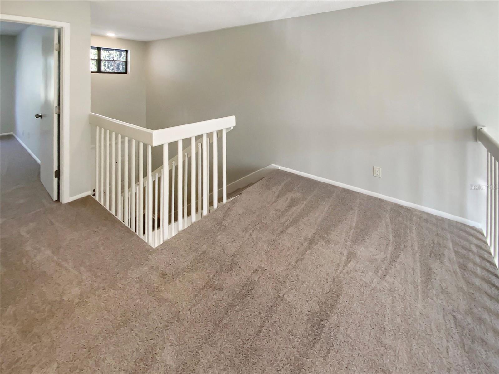 Image 15 of 37 For 836 Amelia Court Ne