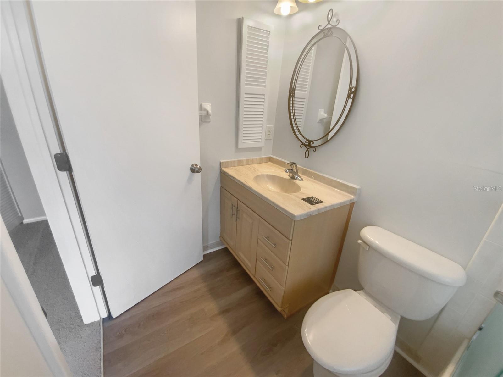 Image 34 of 37 For 836 Amelia Court Ne