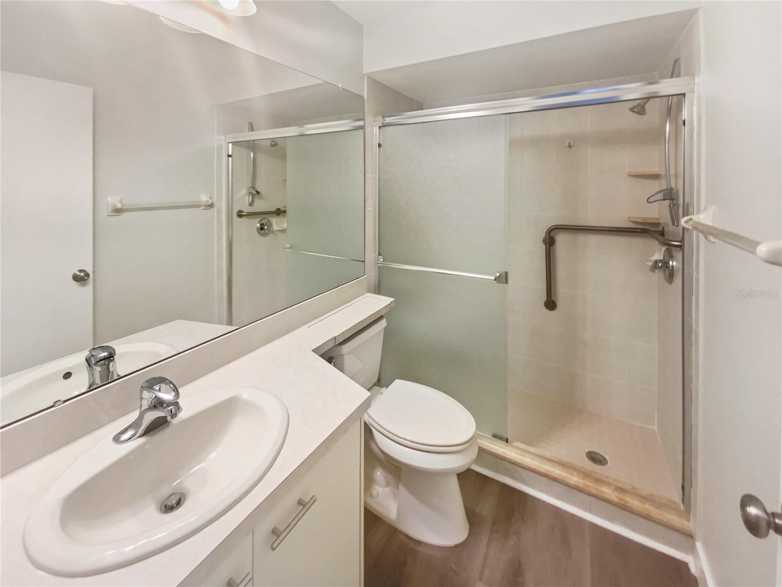 Image 35 of 37 For 836 Amelia Court Ne