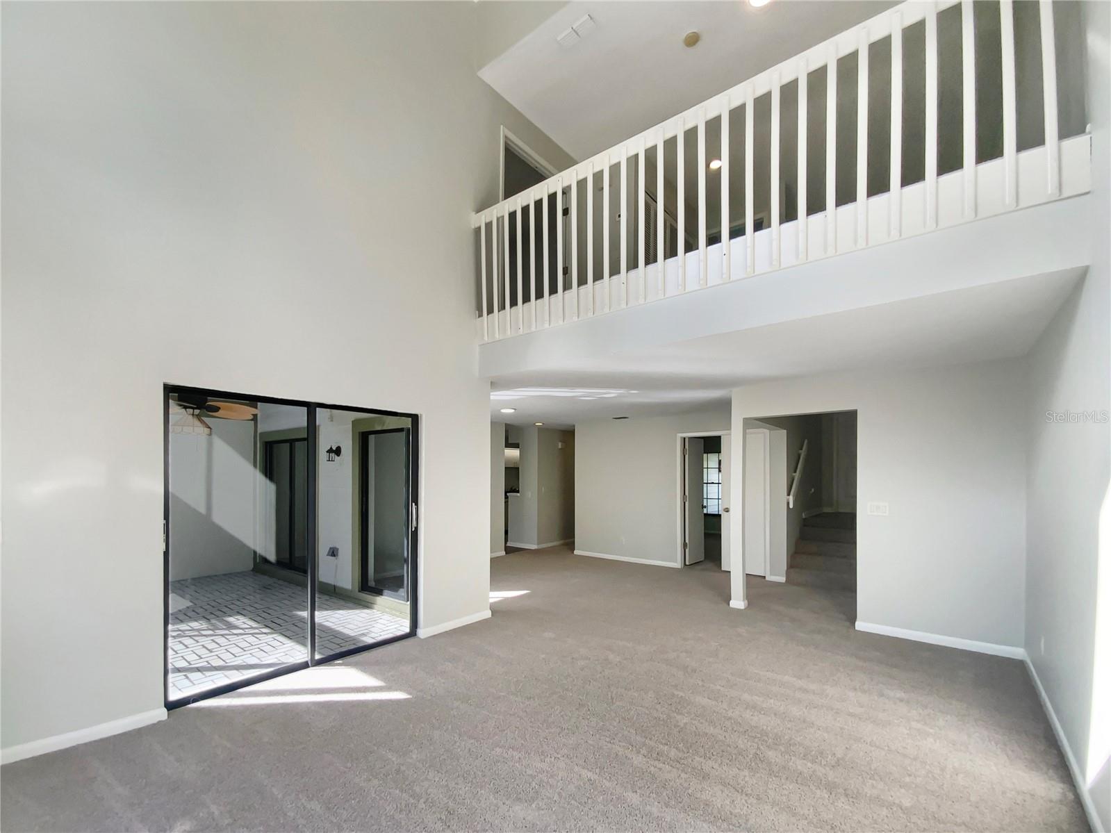 Image 5 of 37 For 836 Amelia Court Ne