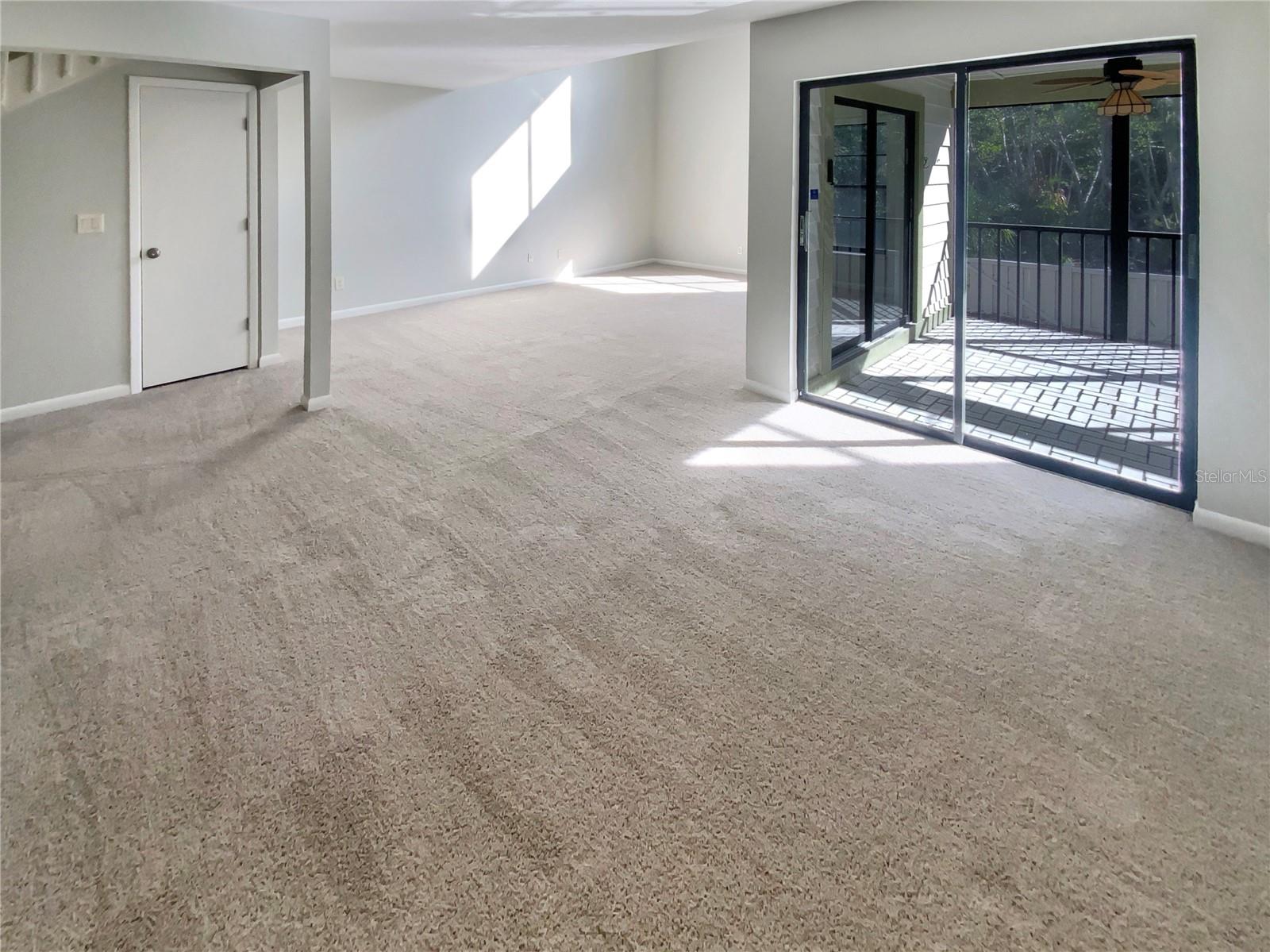 Image 6 of 37 For 836 Amelia Court Ne