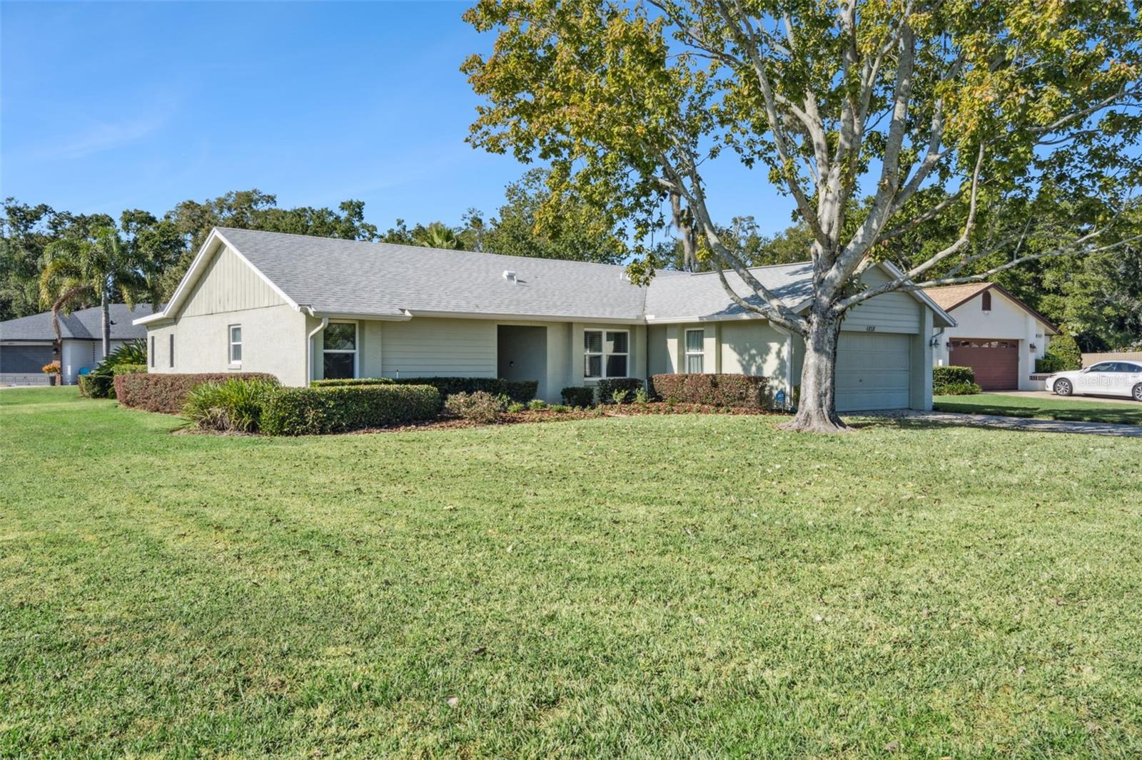 Image 2 of 34 For 4818 Breezy Palms Court