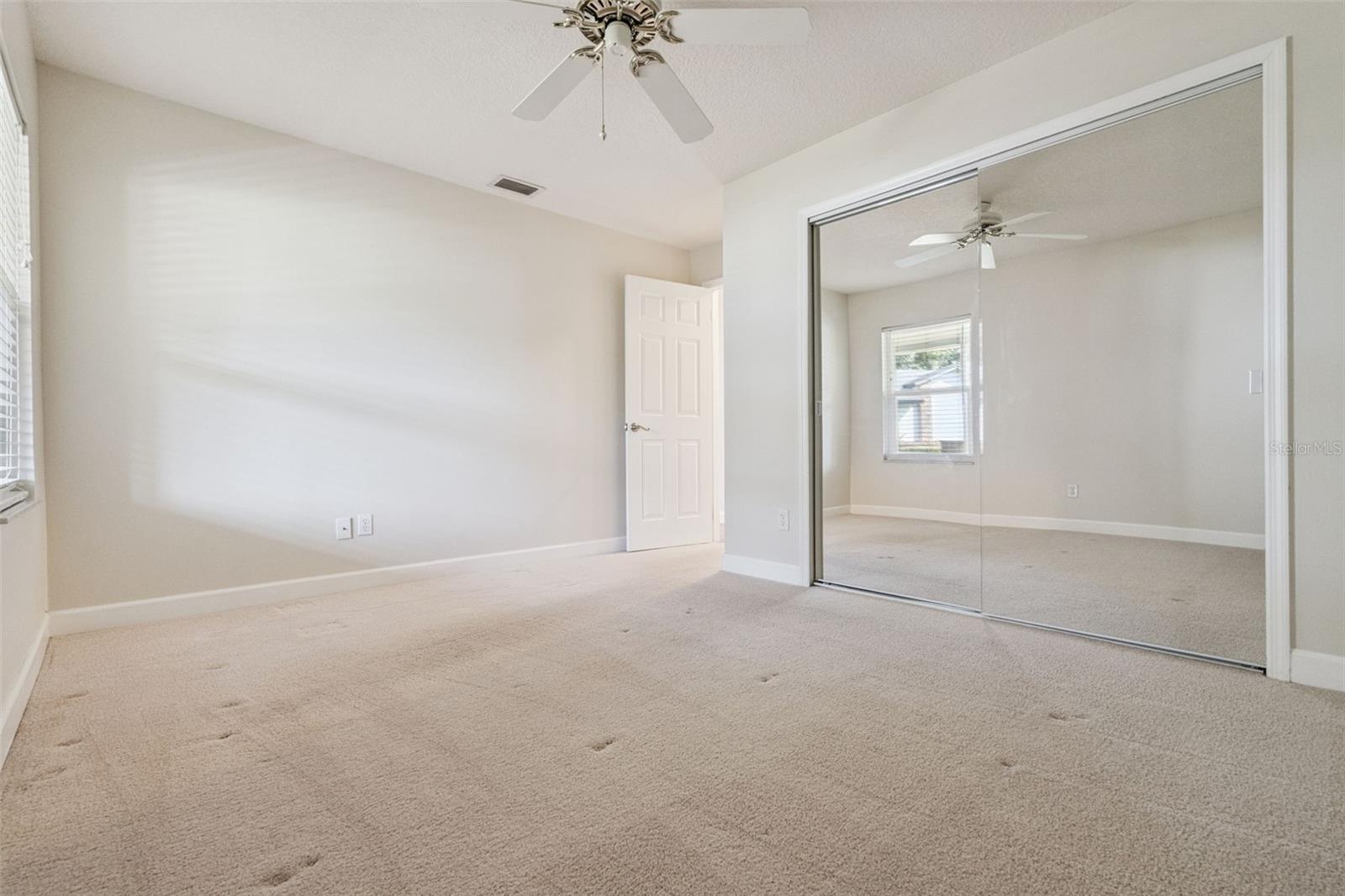 Image 22 of 34 For 4818 Breezy Palms Court