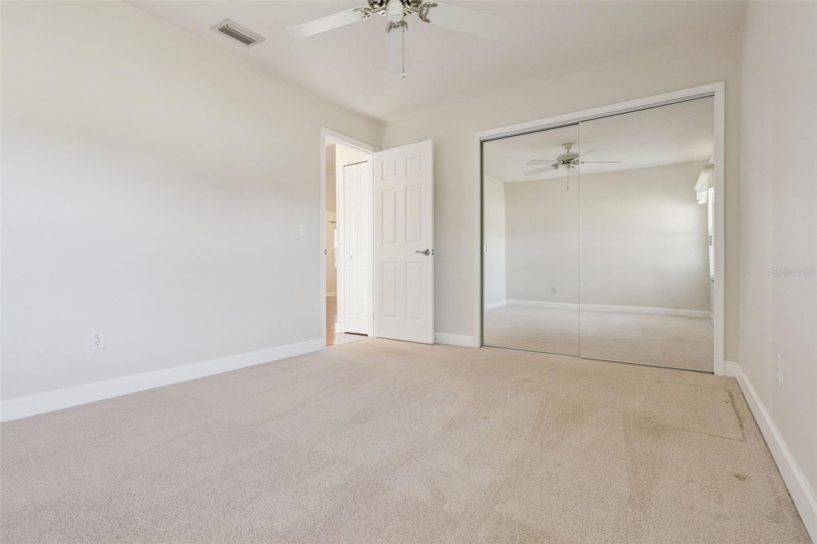 Image 24 of 34 For 4818 Breezy Palms Court