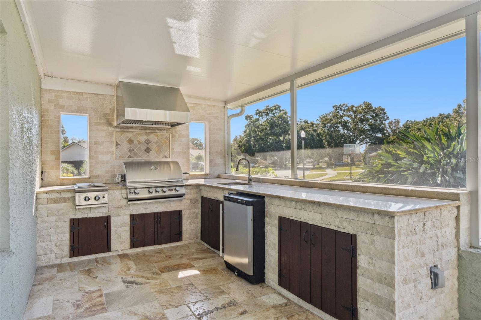 Image 27 of 34 For 4818 Breezy Palms Court