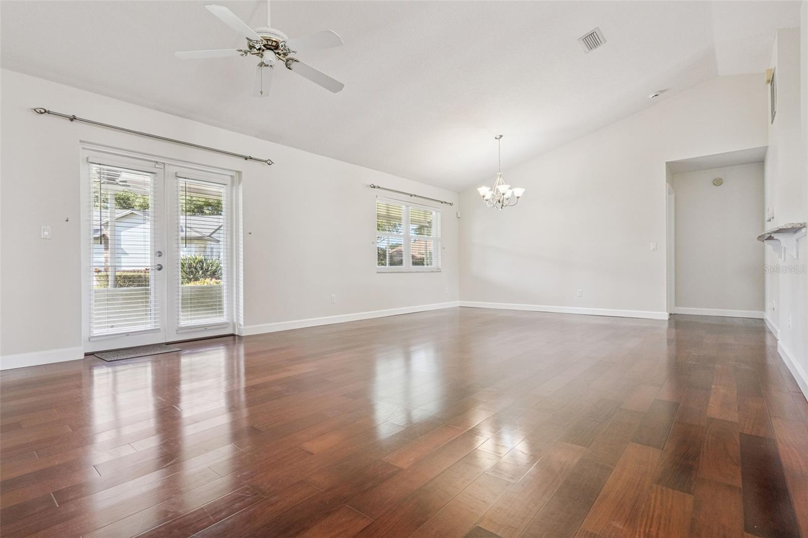 Image 6 of 34 For 4818 Breezy Palms Court