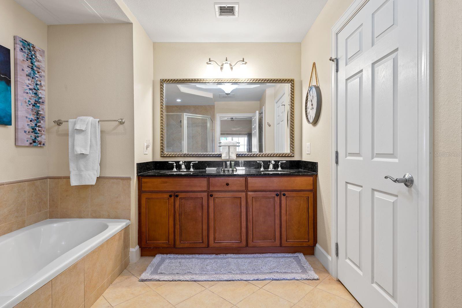 Image 20 of 51 For 1370 Centre Court Ridge Drive 401