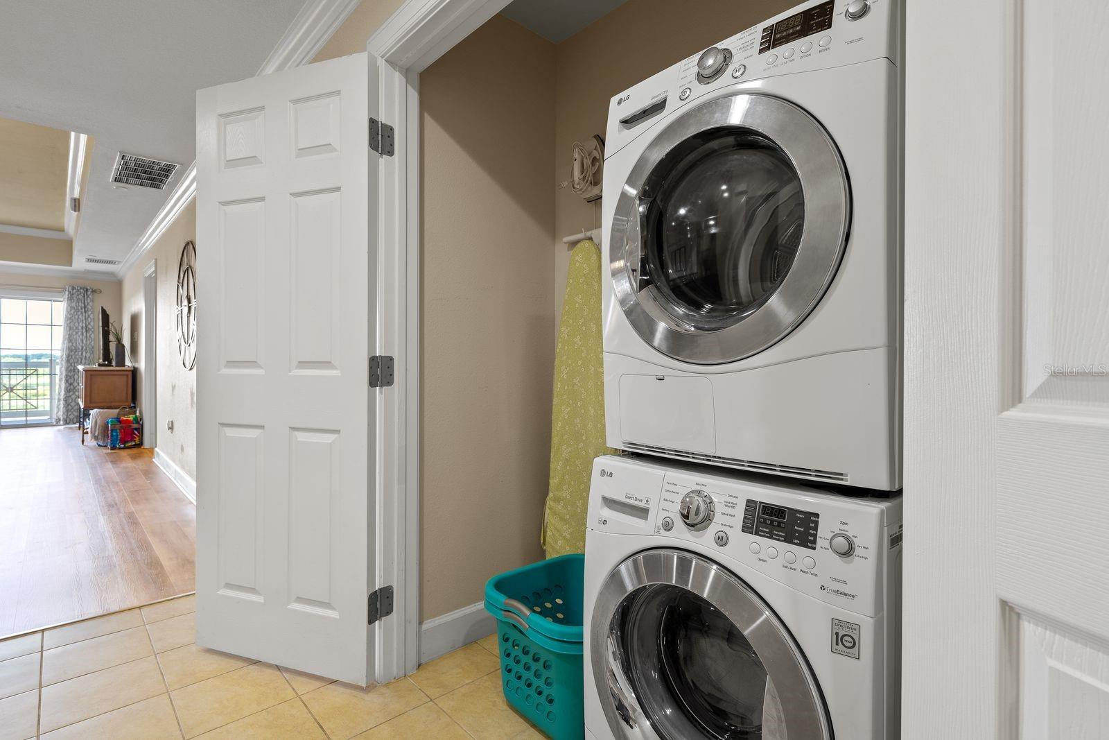 Image 31 of 51 For 1370 Centre Court Ridge Drive 401