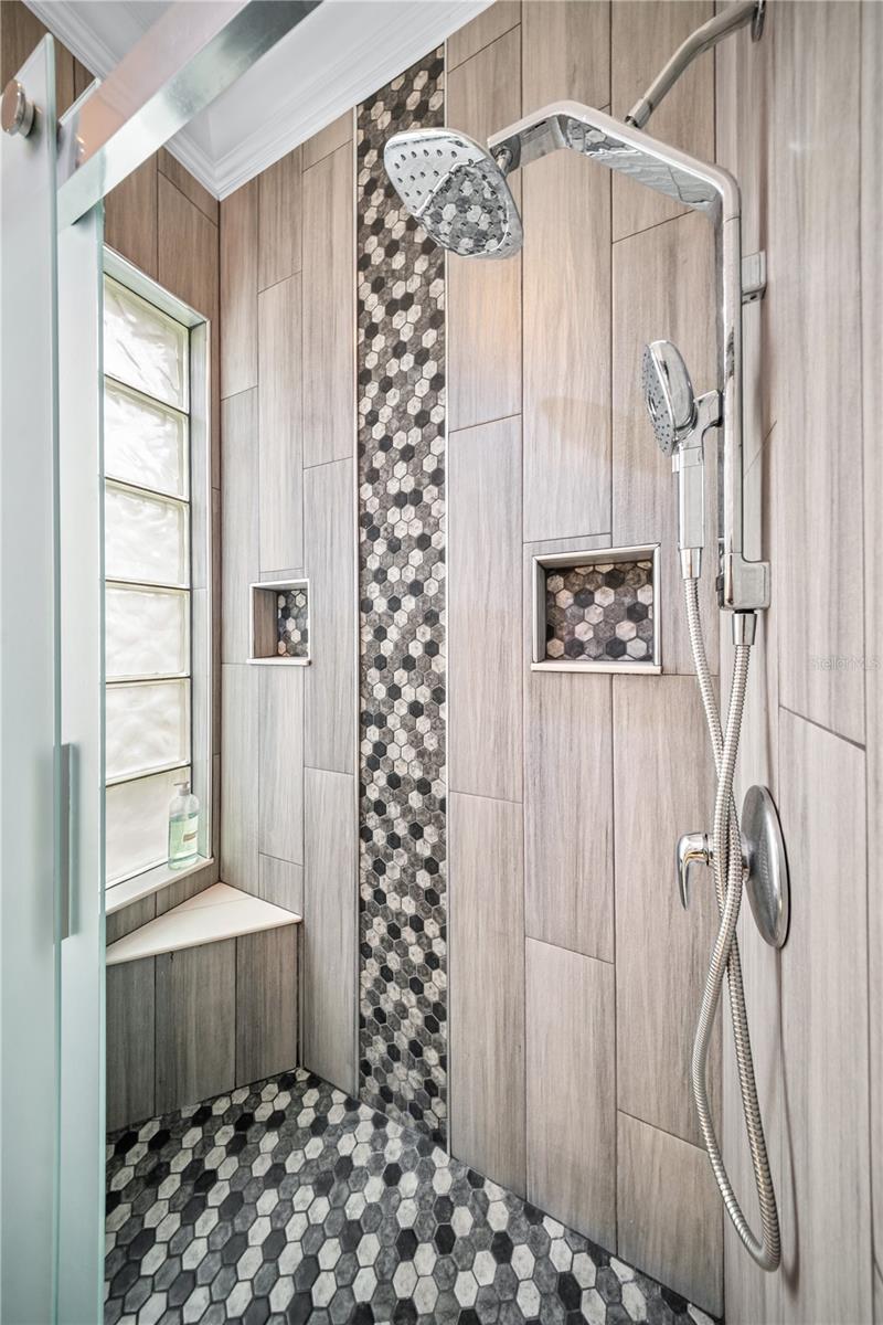 Image 28 of 57 For 11384 Northland Drive