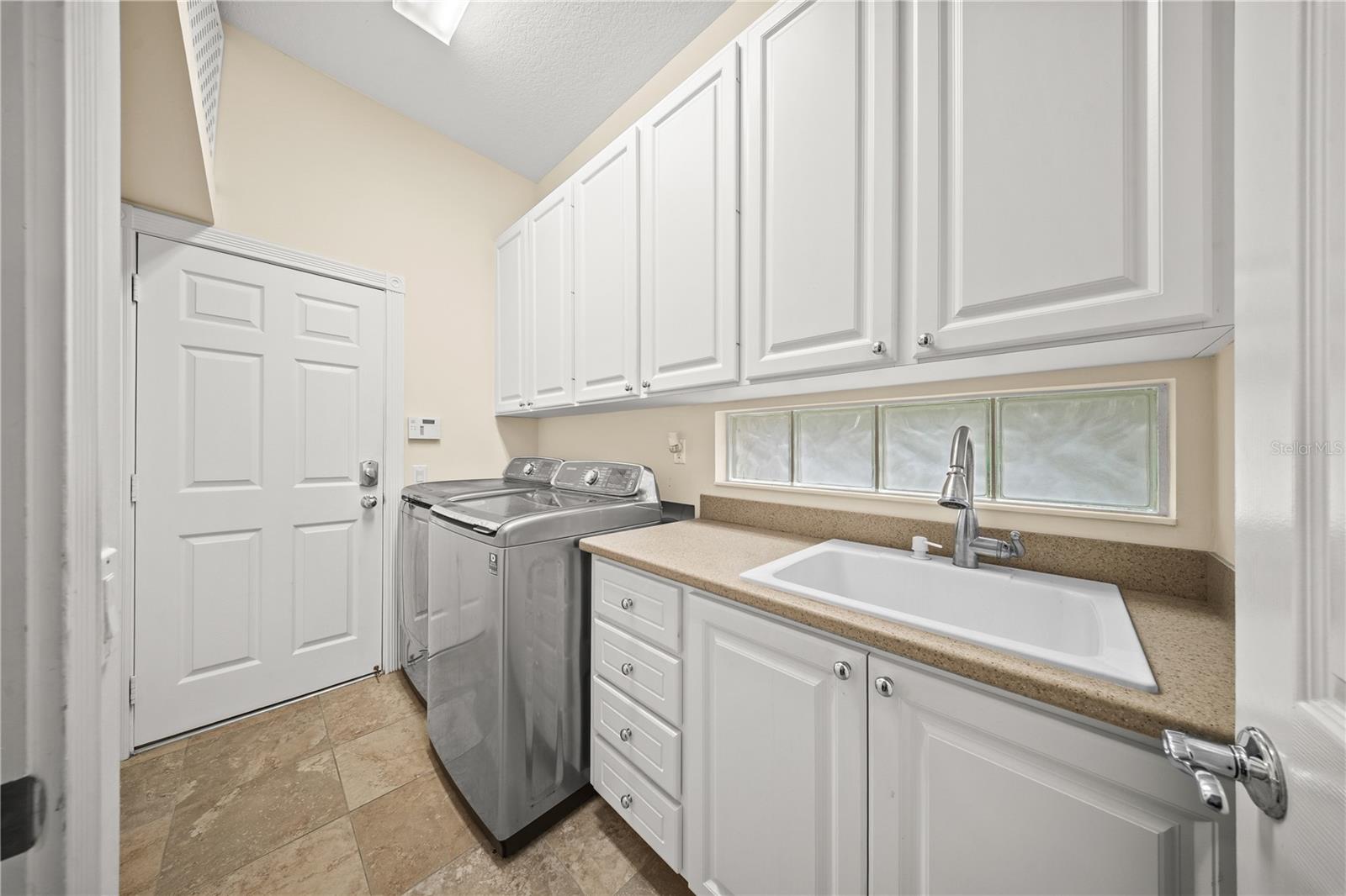 Image 30 of 57 For 11384 Northland Drive