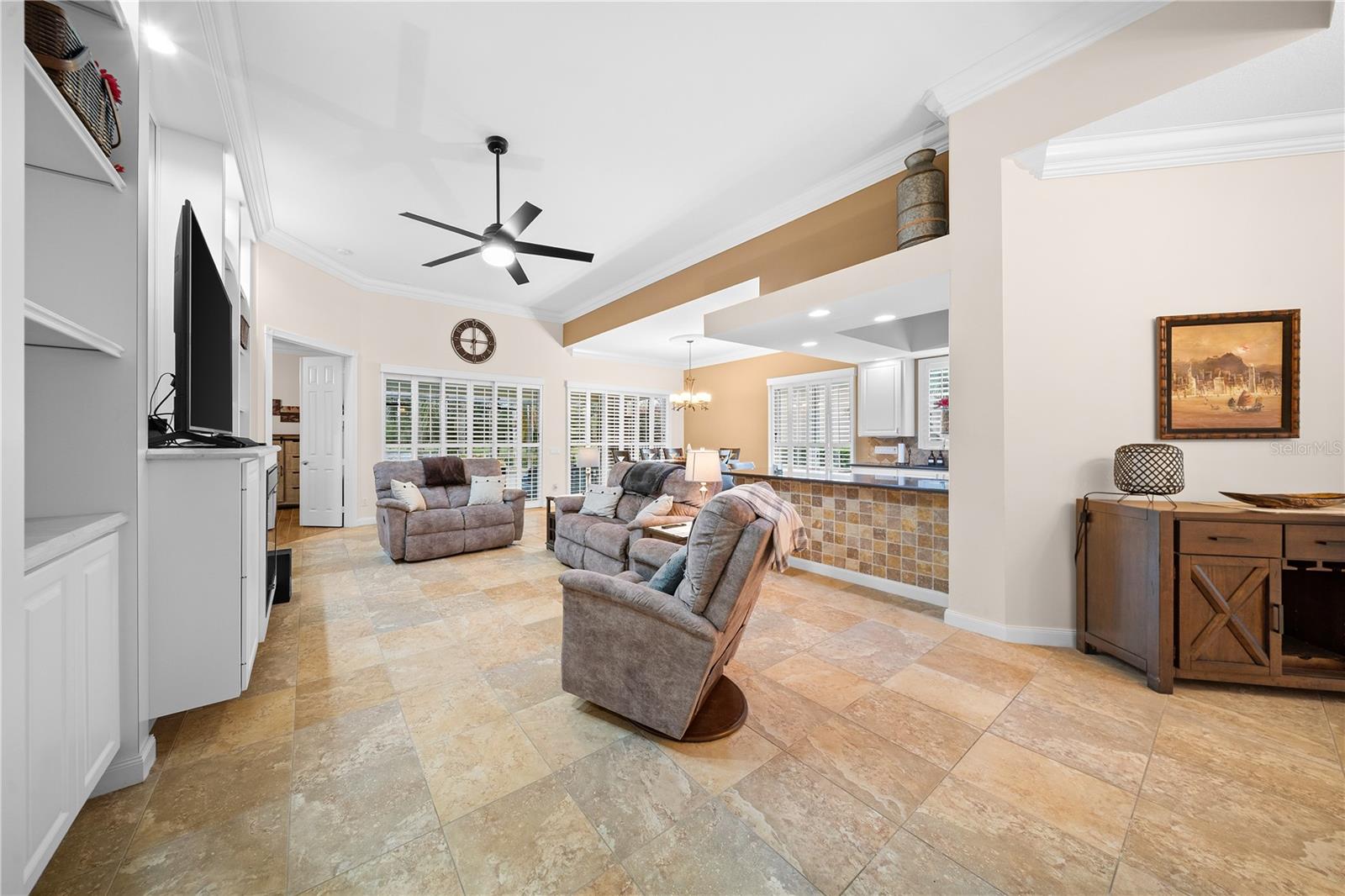 Image 8 of 57 For 11384 Northland Drive