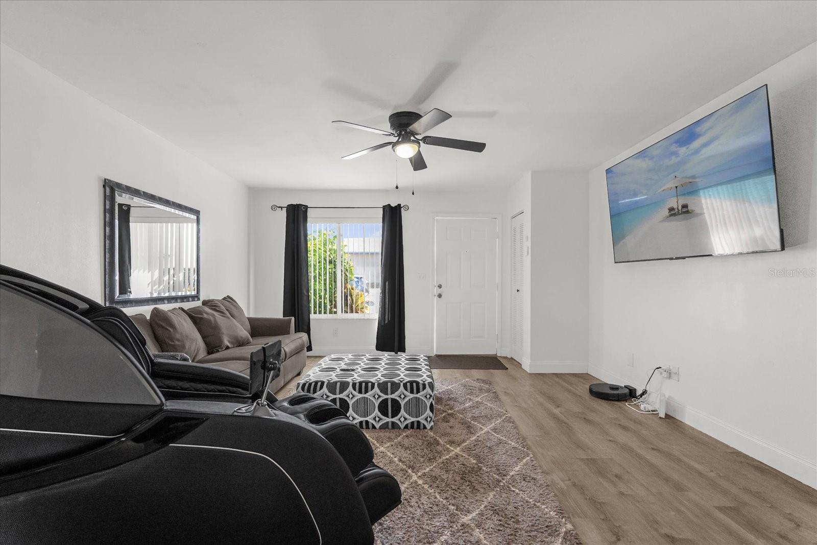 Image 3 of 28 For 379 Winter Ridge Boulevard 379