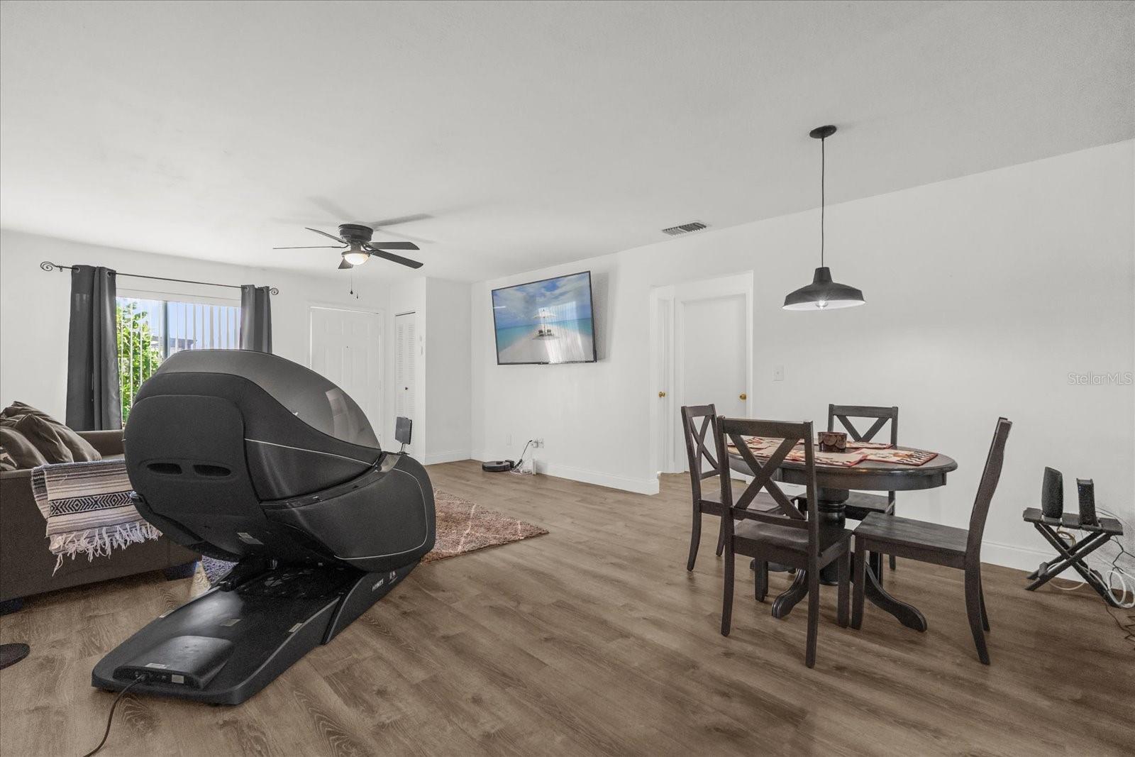 Image 4 of 28 For 379 Winter Ridge Boulevard 379