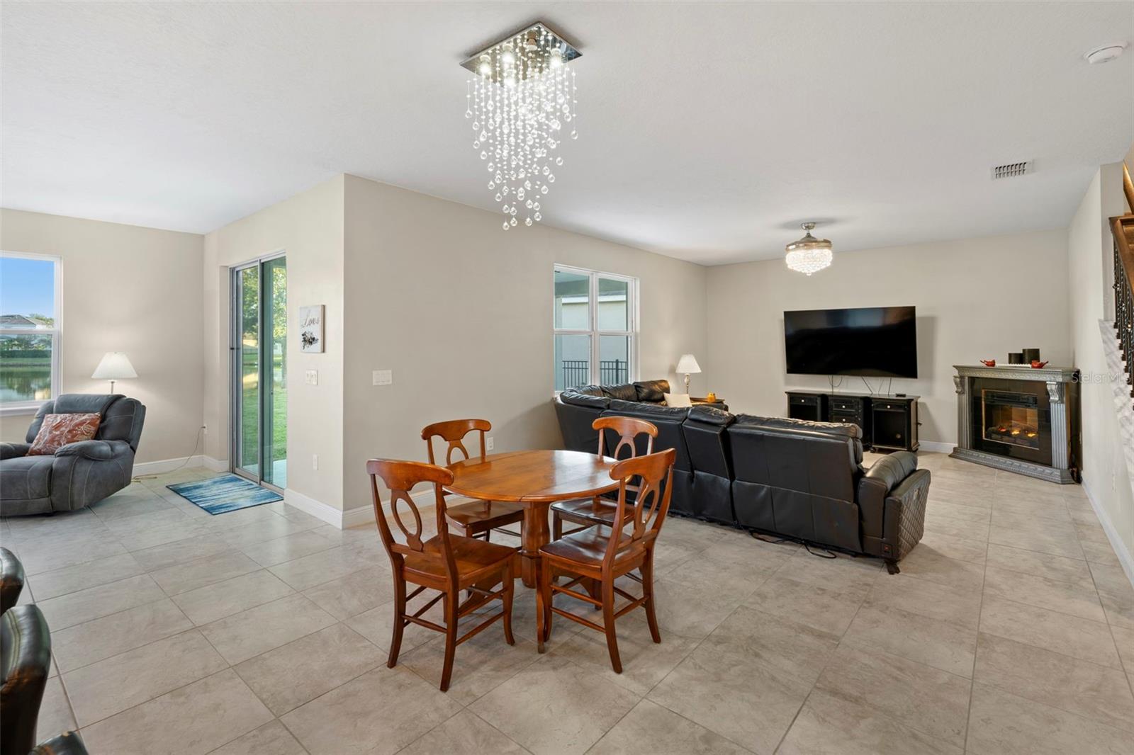 Image 15 of 48 For 1468 Chelsea Manor Circle