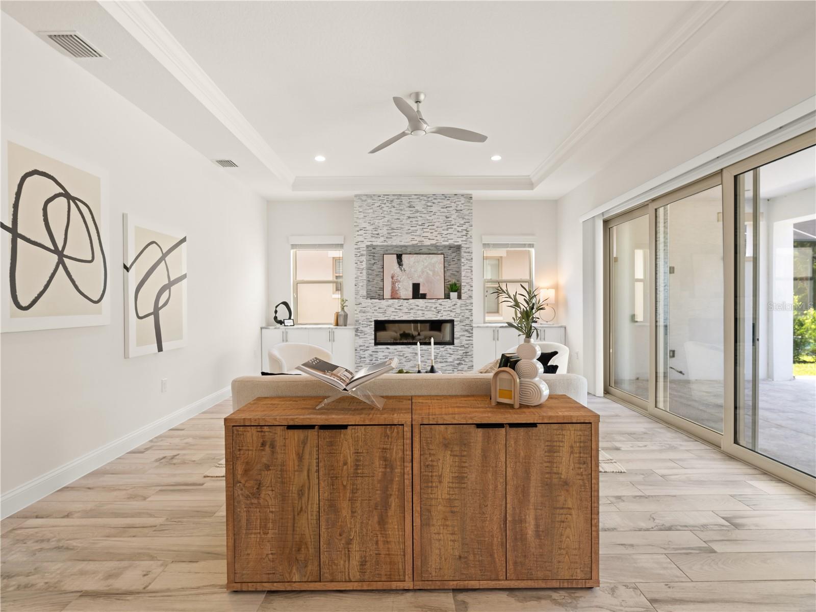 Image 12 of 35 For 10414 Royal Cypress Way