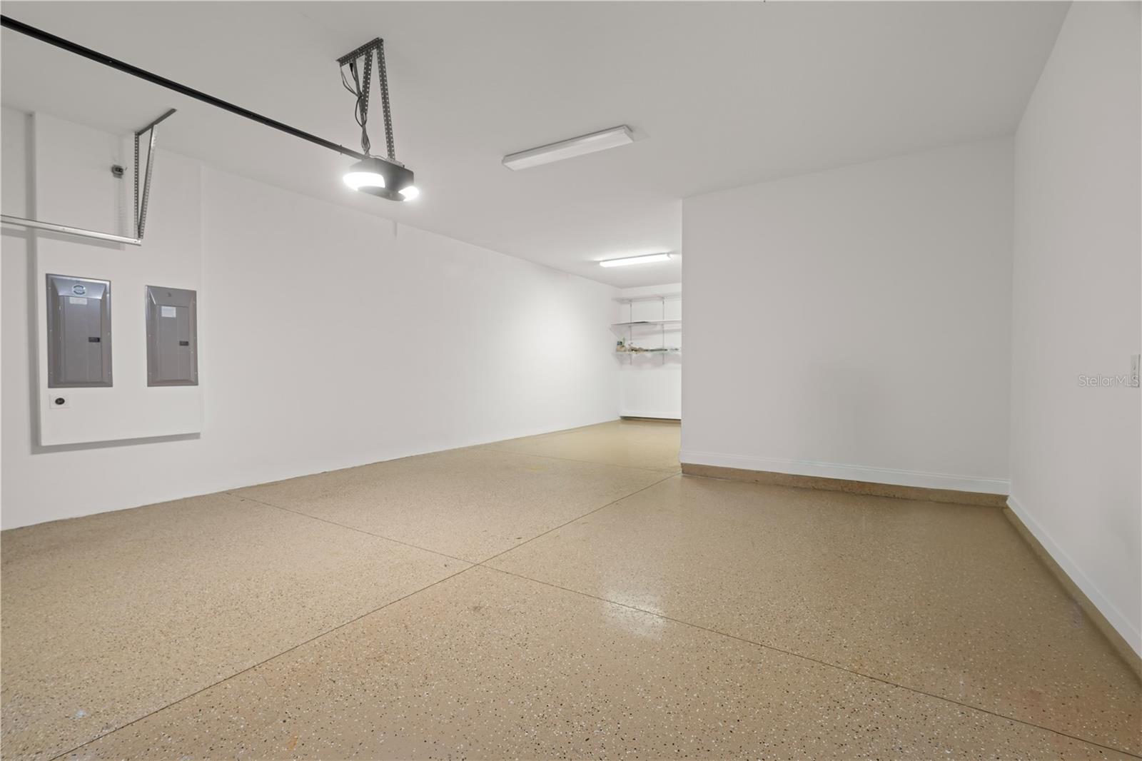 Image 32 of 35 For 10414 Royal Cypress Way