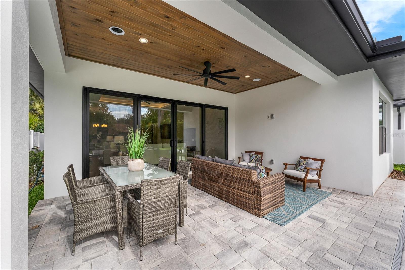 Image 22 of 57 For 1012 Venetian Avenue