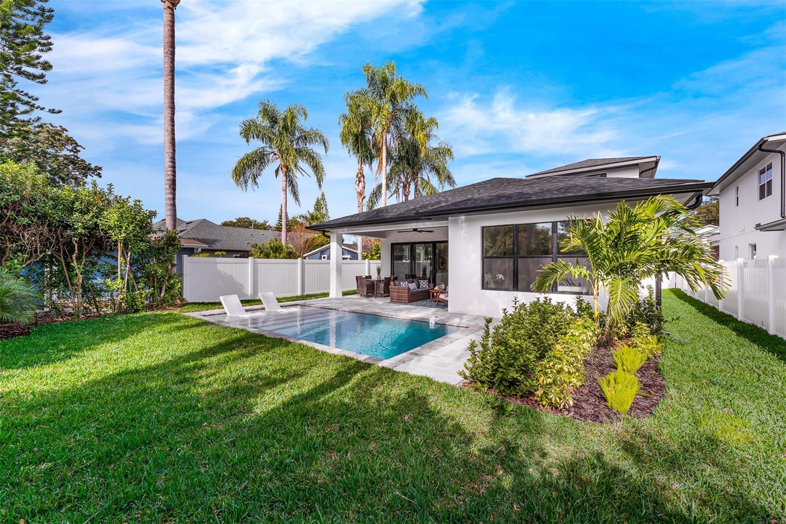 Image 25 of 57 For 1012 Venetian Avenue