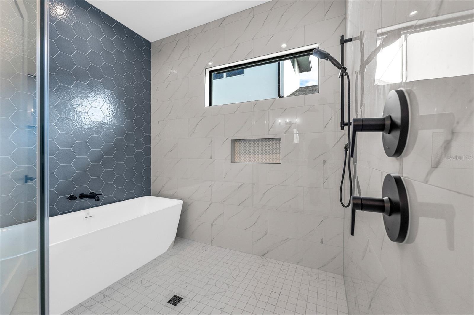 Image 33 of 57 For 1012 Venetian Avenue