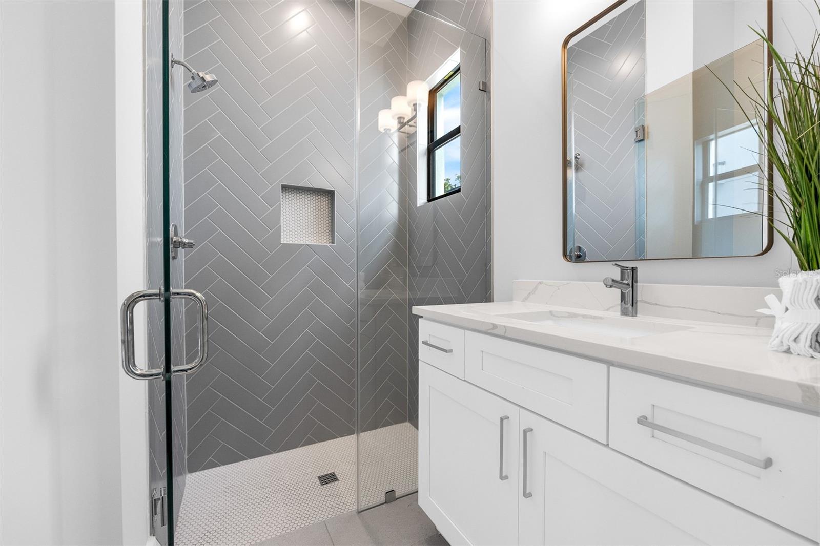 Image 38 of 57 For 1012 Venetian Avenue