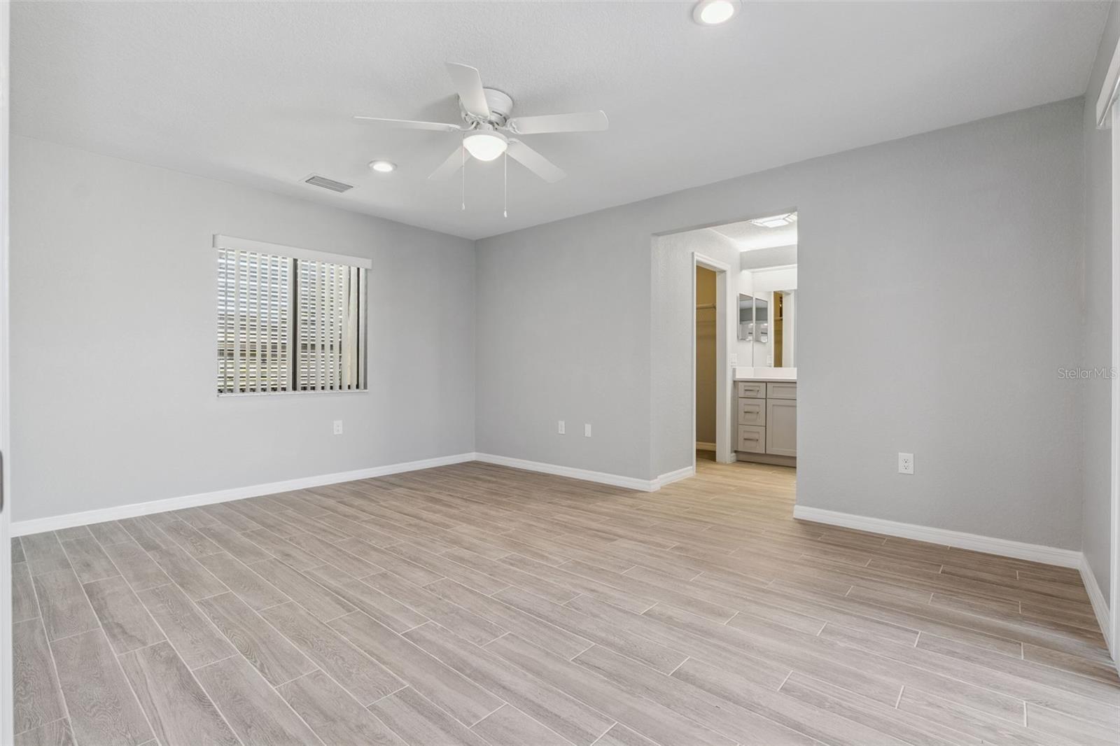 Image 14 of 39 For 1932 Maple Circle 1932