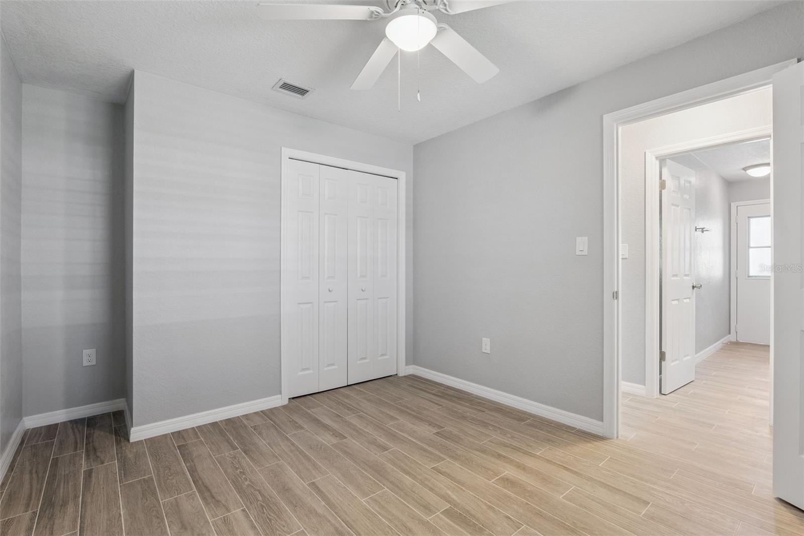 Image 18 of 39 For 1932 Maple Circle 1932