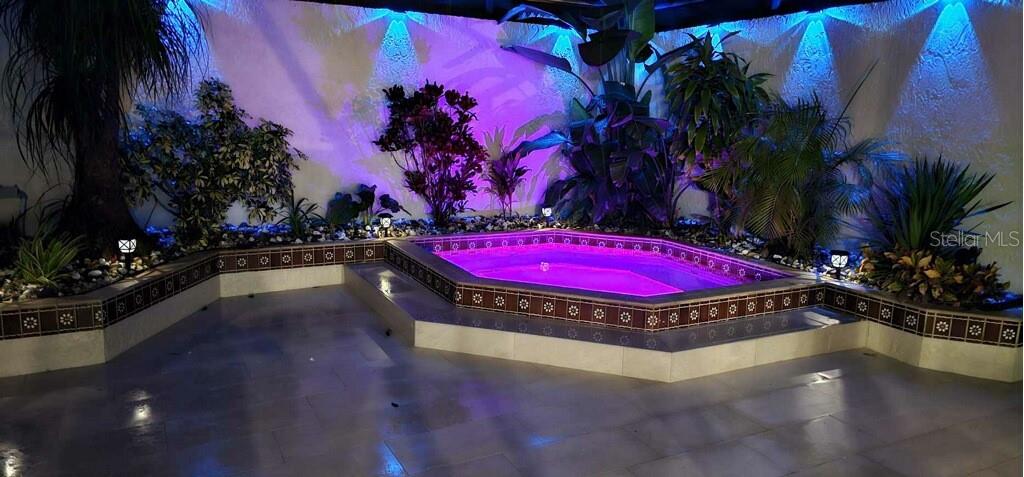 Image 24 of 39 For 1932 Maple Circle 1932